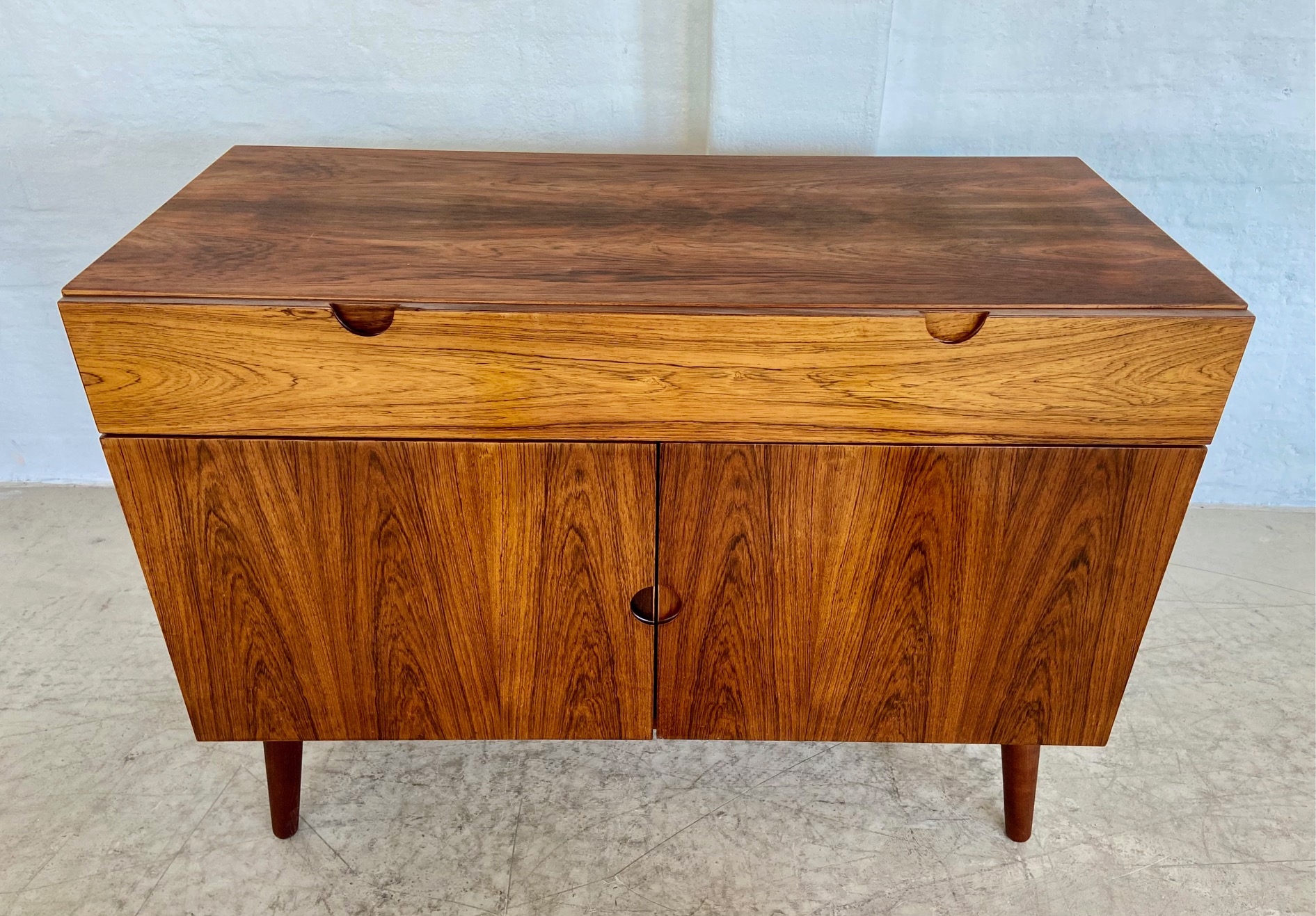 VINTAGE DANISH RETRO MID CENTURY ROSEWOOD SIDEBOARD  1960,s