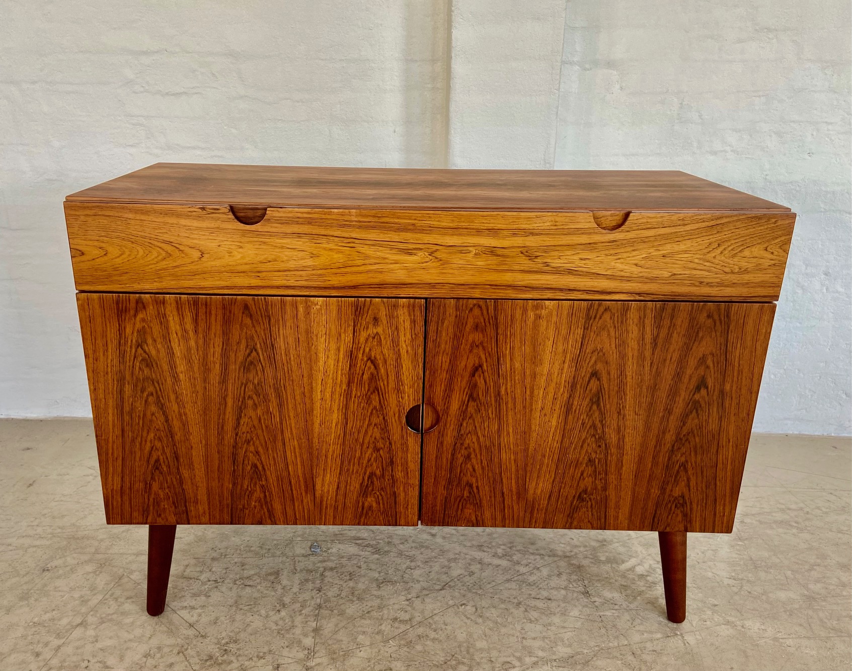 VINTAGE DANISH RETRO MID CENTURY ROSEWOOD SIDEBOARD  1960,s