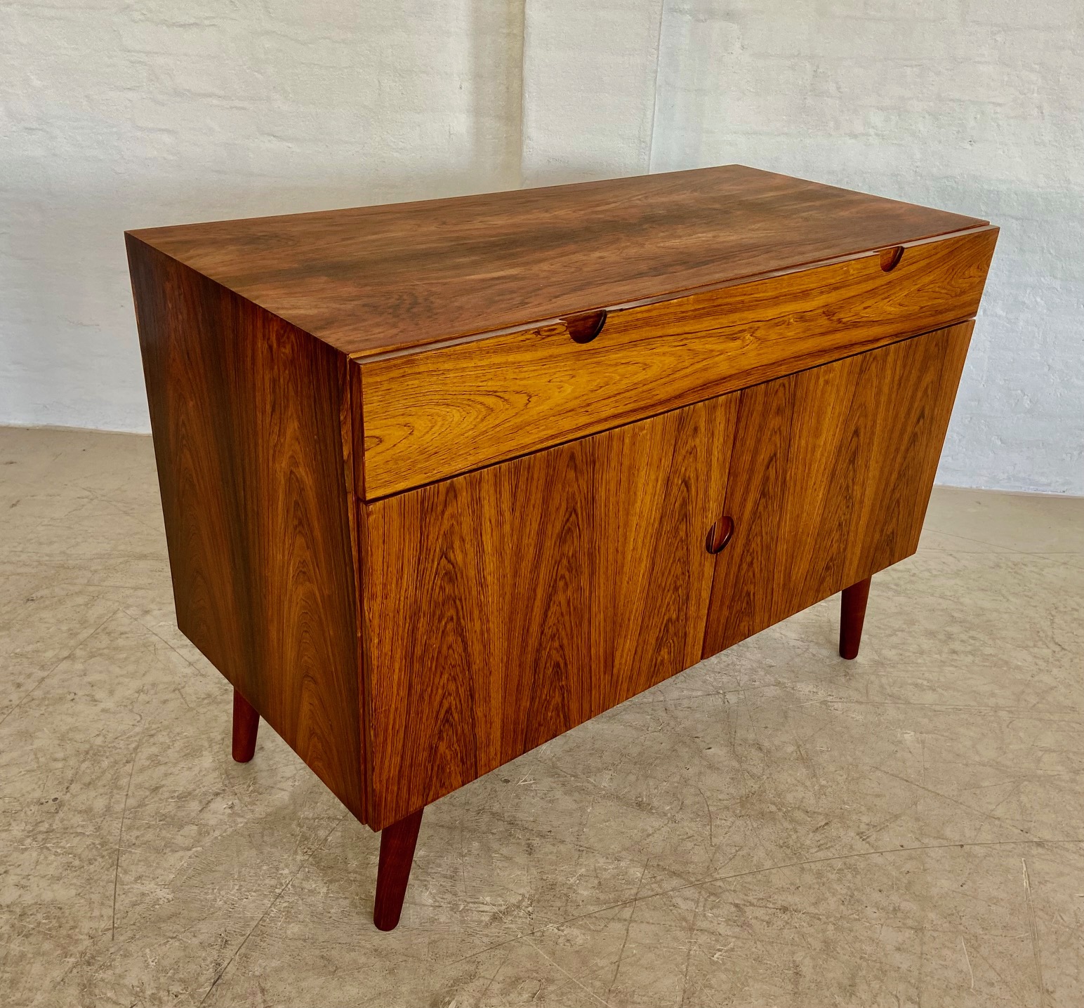 VINTAGE DANISH RETRO MID CENTURY ROSEWOOD SIDEBOARD  1960,s