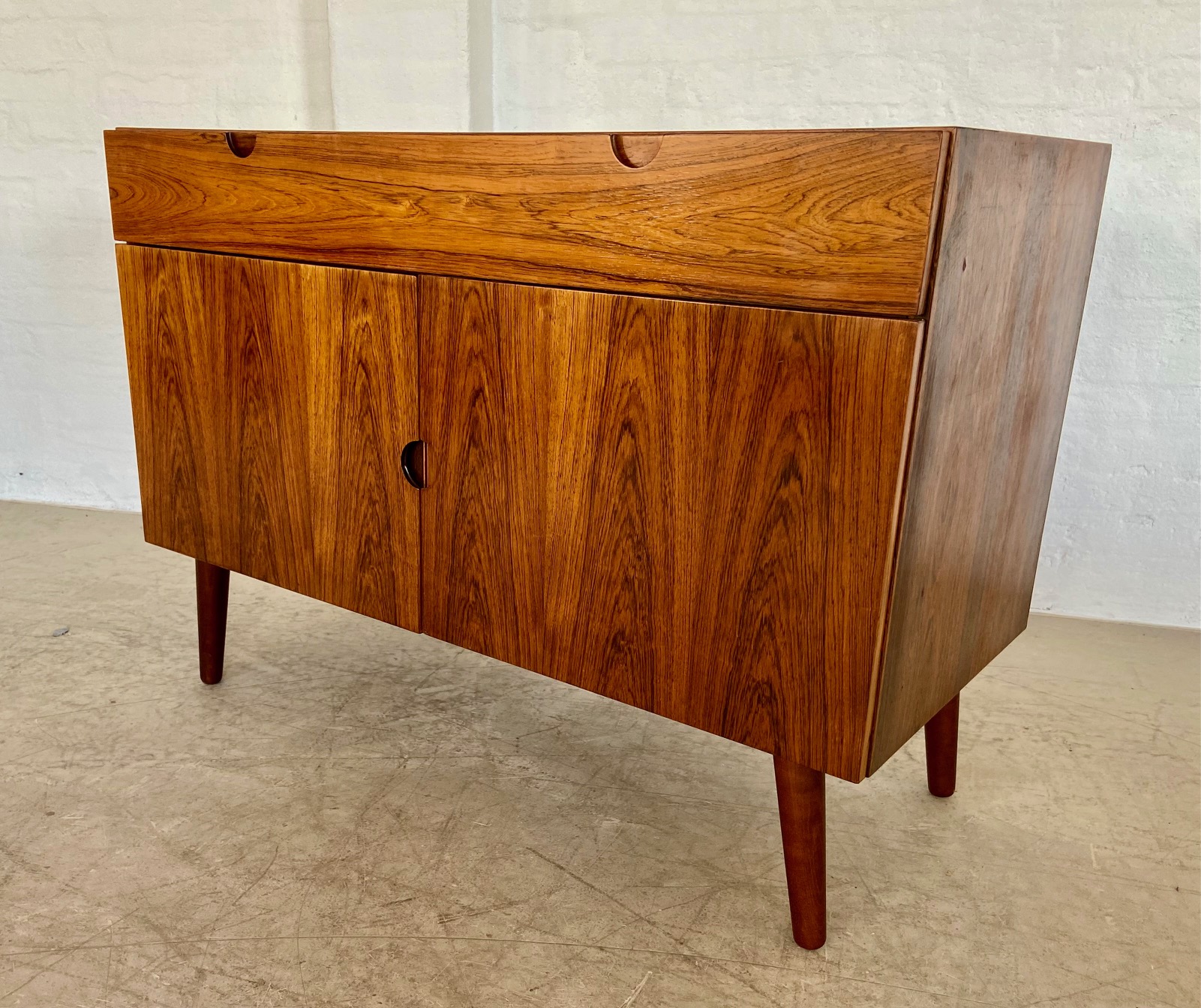 VINTAGE DANISH RETRO MID CENTURY ROSEWOOD SIDEBOARD  1960,s