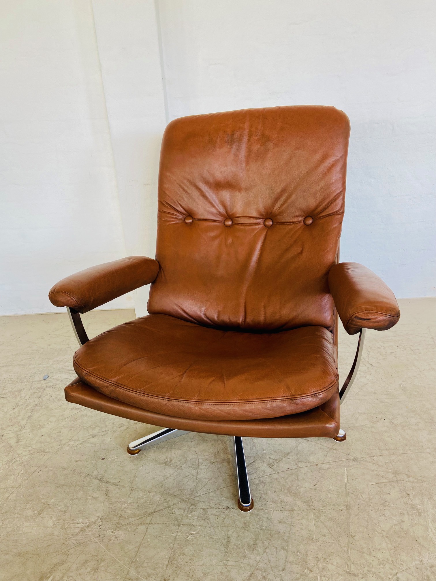VINTAGE DANISH MID CENTURY COGNAC LEATHER WERNER LANGENFELD LOUNGE CHAIR 1960,s