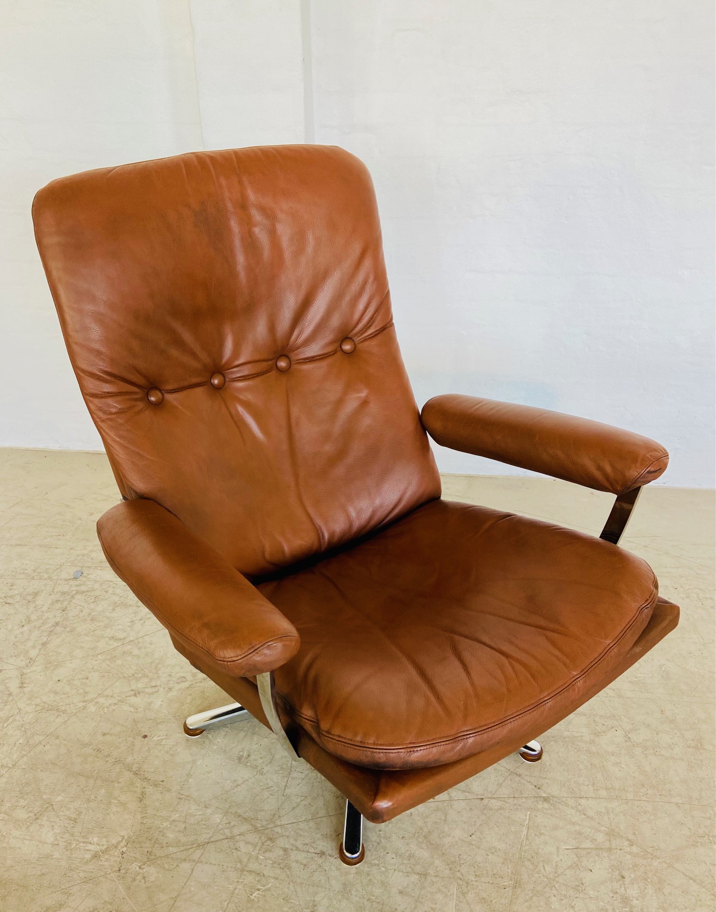 VINTAGE DANISH MID CENTURY COGNAC LEATHER WERNER LANGENFELD LOUNGE CHAIR 1960,s
