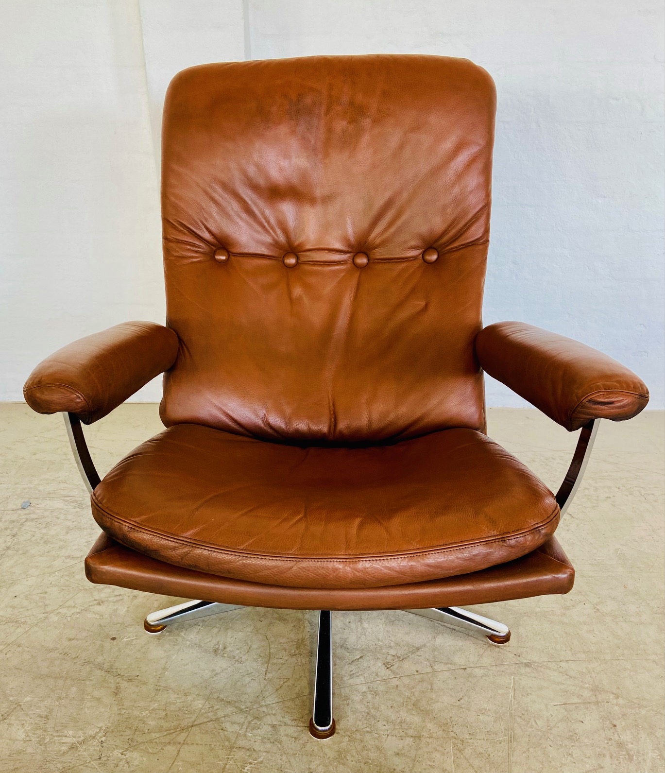 VINTAGE DANISH MID CENTURY COGNAC LEATHER WERNER LANGENFELD LOUNGE CHAIR 1960,s