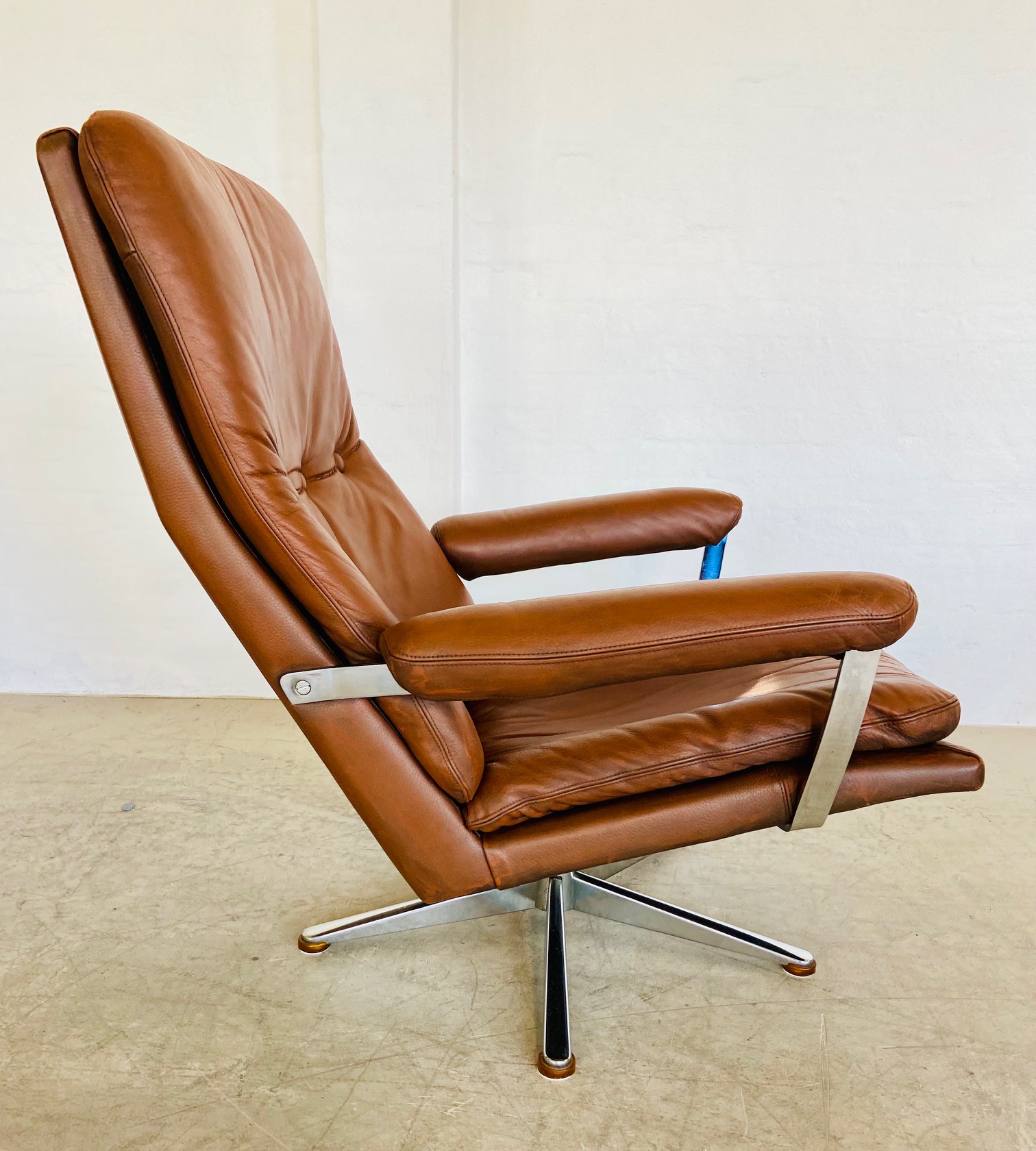 VINTAGE DANISH MID CENTURY COGNAC LEATHER WERNER LANGENFELD LOUNGE CHAIR 1960,s
