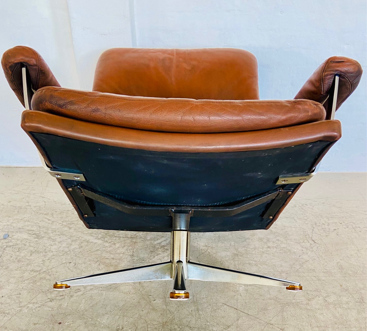 VINTAGE DANISH MID CENTURY COGNAC LEATHER WERNER LANGENFELD LOUNGE CHAIR 1960,s