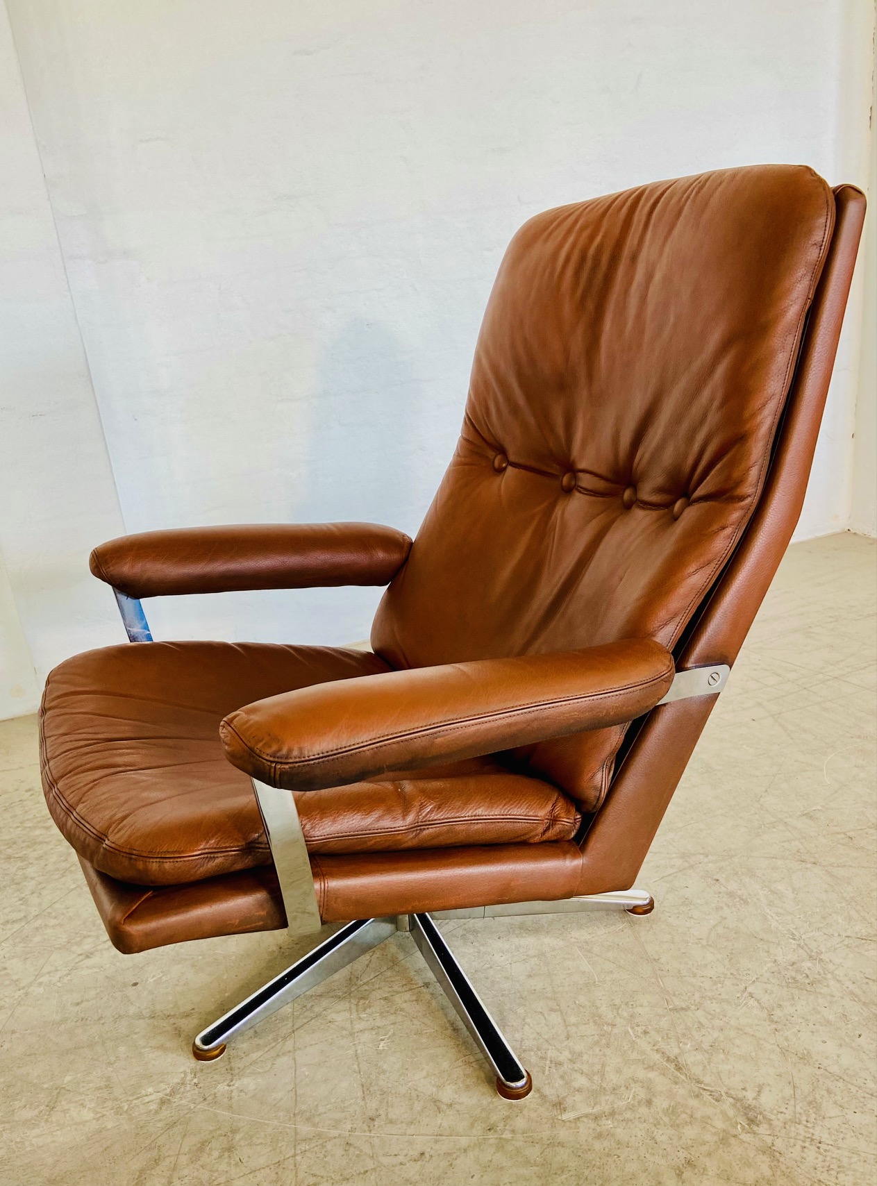 VINTAGE DANISH MID CENTURY COGNAC LEATHER WERNER LANGENFELD LOUNGE CHAIR 1960,s