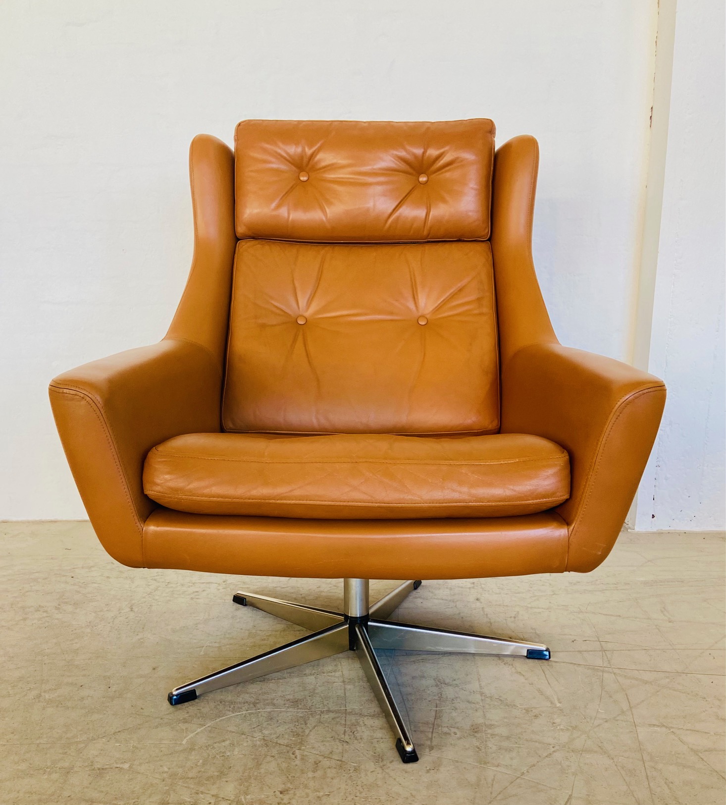 BRAMIN VINTAGE DANISH MID CENTURY COGNAC LEATHER LOUNGE CHAIR 1960,s