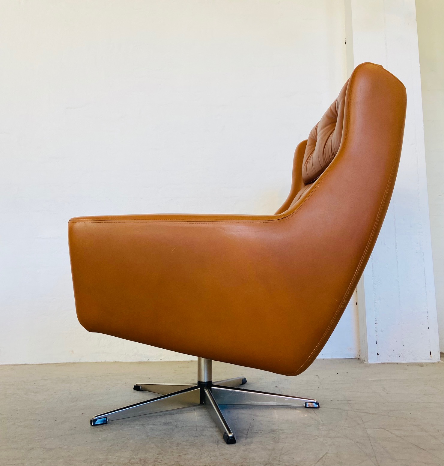 BRAMIN VINTAGE DANISH MID CENTURY COGNAC LEATHER LOUNGE CHAIR 1960,s