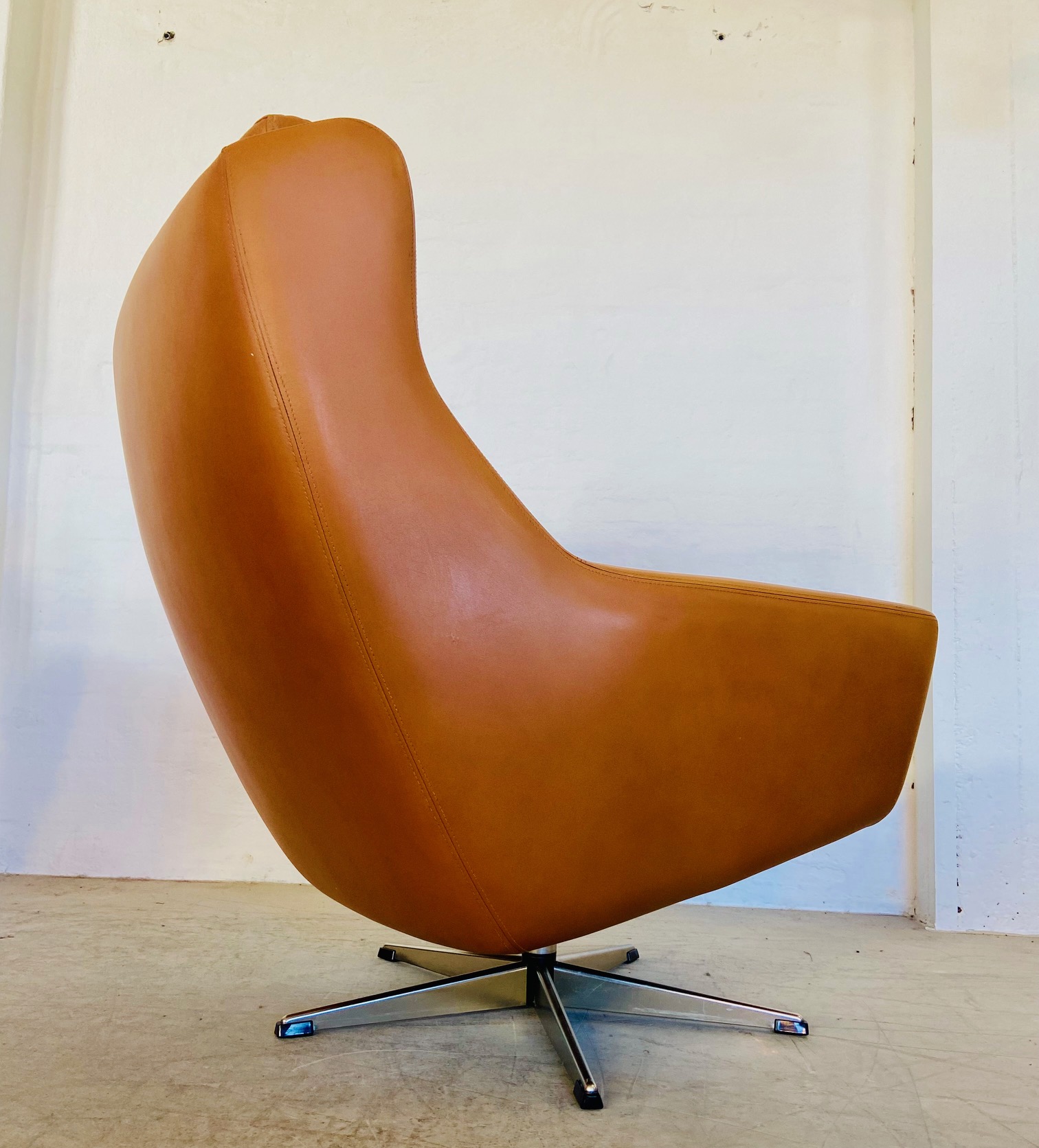 BRAMIN VINTAGE DANISH MID CENTURY COGNAC LEATHER LOUNGE CHAIR 1960,s