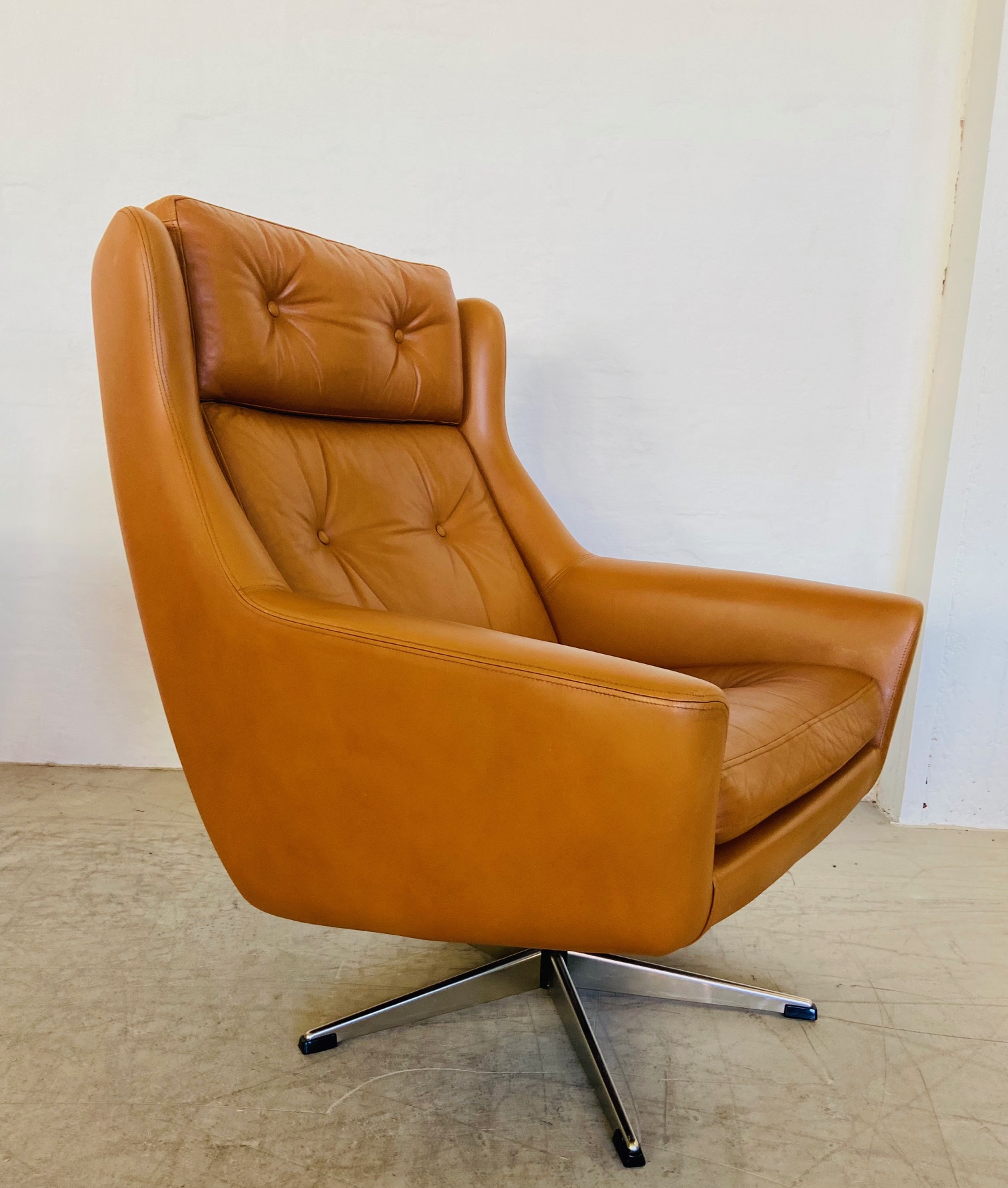 BRAMIN VINTAGE DANISH MID CENTURY COGNAC LEATHER LOUNGE CHAIR 1960,s