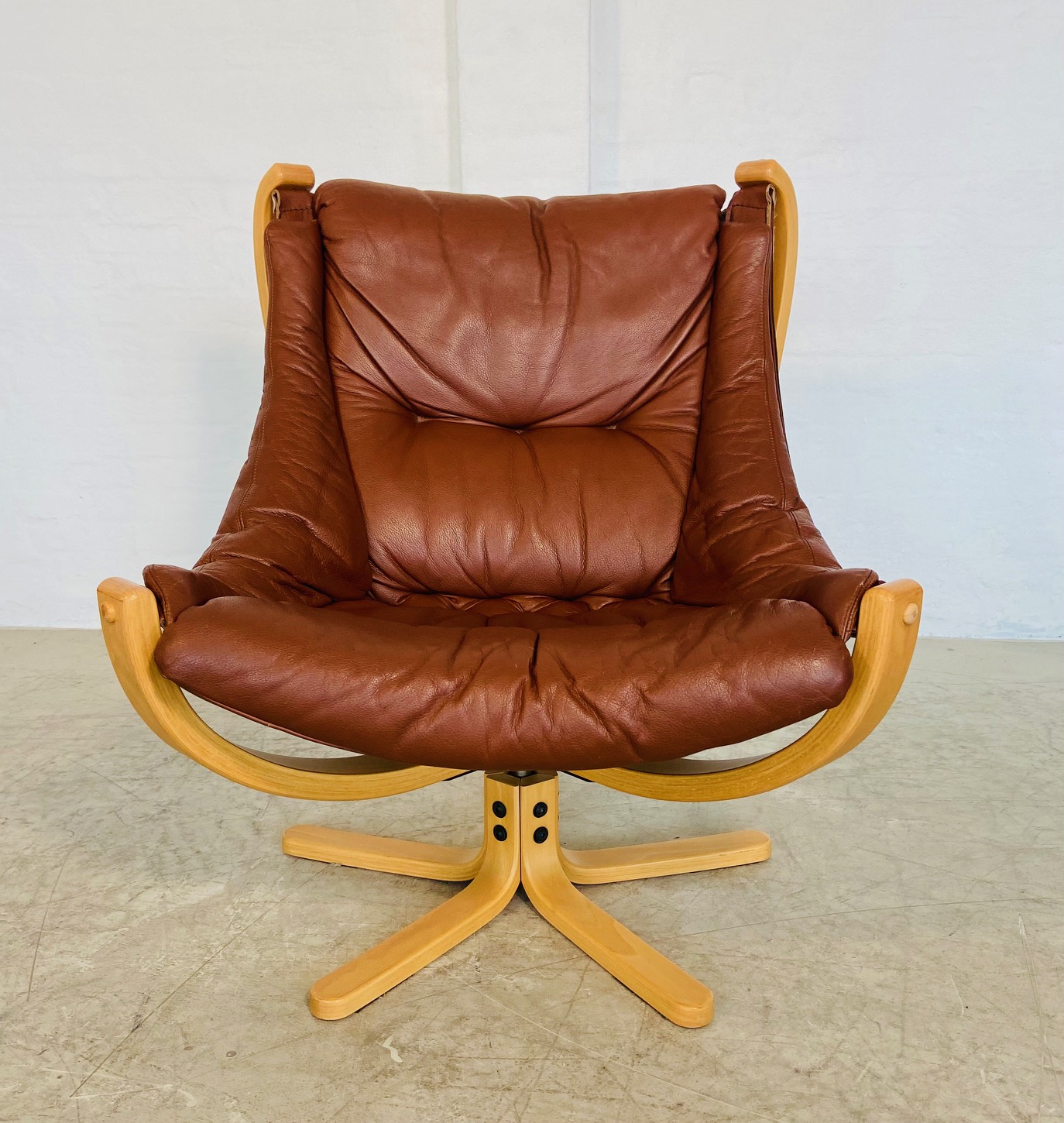 Vintage Retro Svend Skippers Cognac leather Swivel  Chair Set