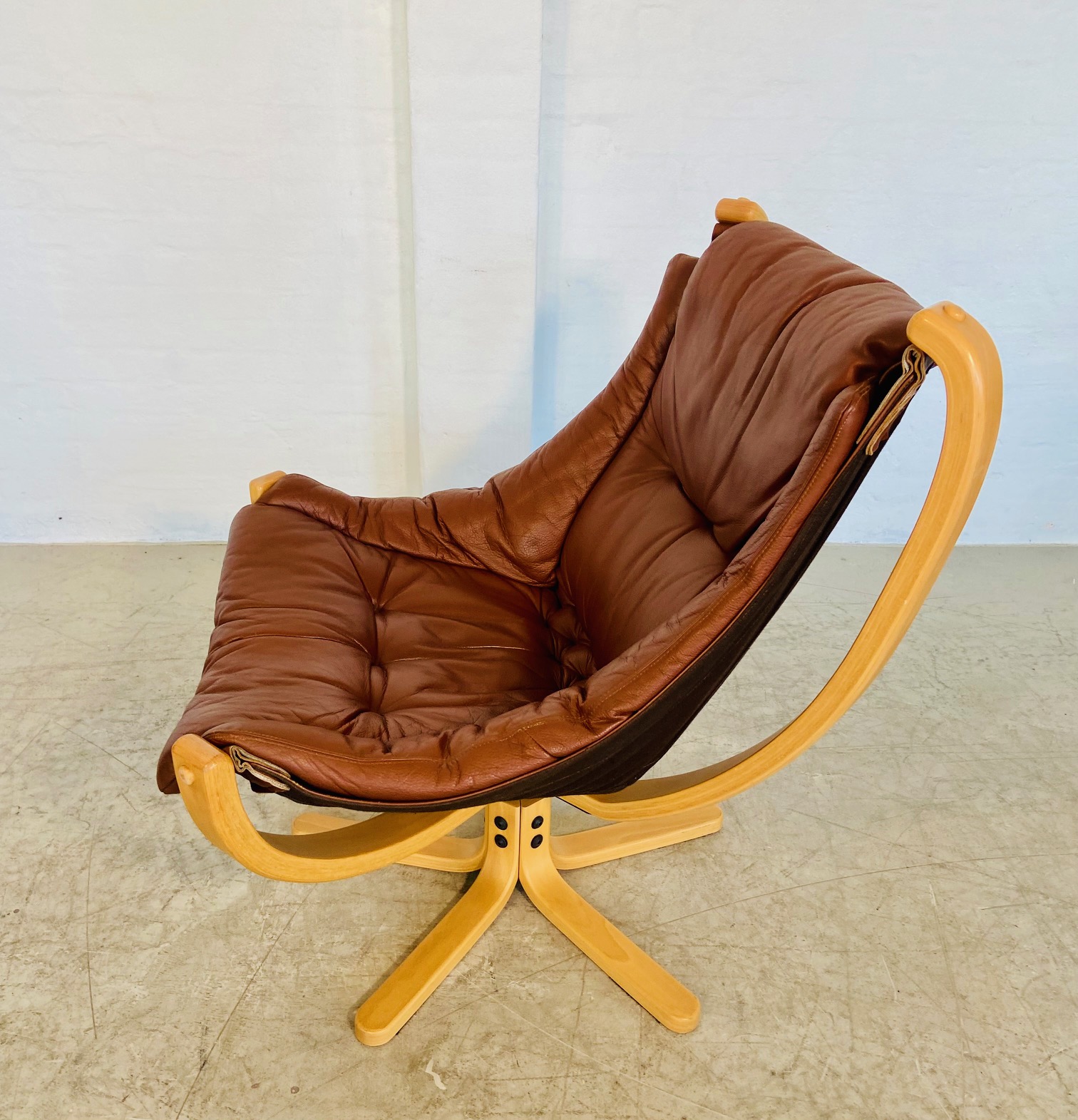 Vintage Retro Svend Skippers Cognac leather Swivel  Chair Set