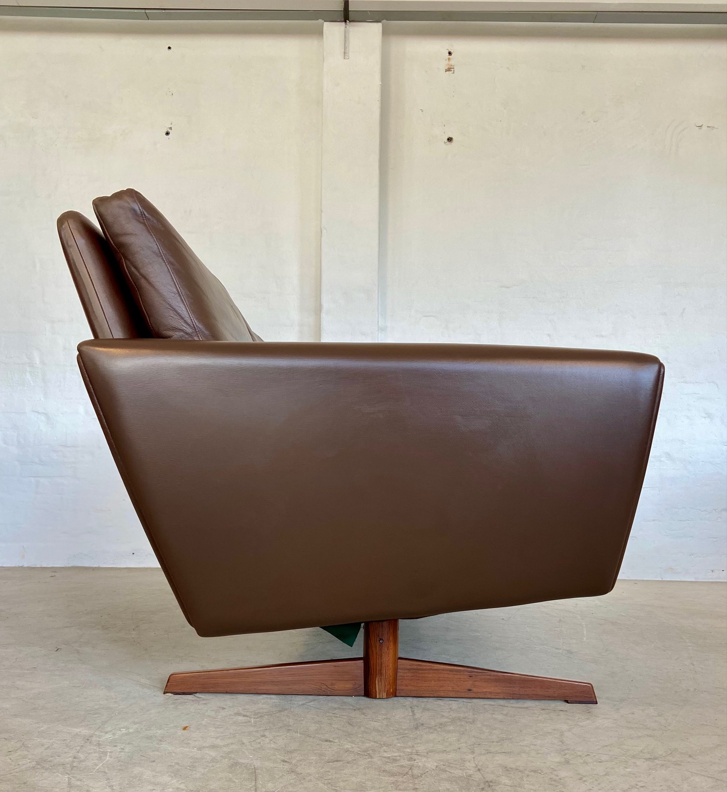 Vintage Danish Mid Century G. Thams Sofa in Brown Leather with Rosewood Legs 1960,s