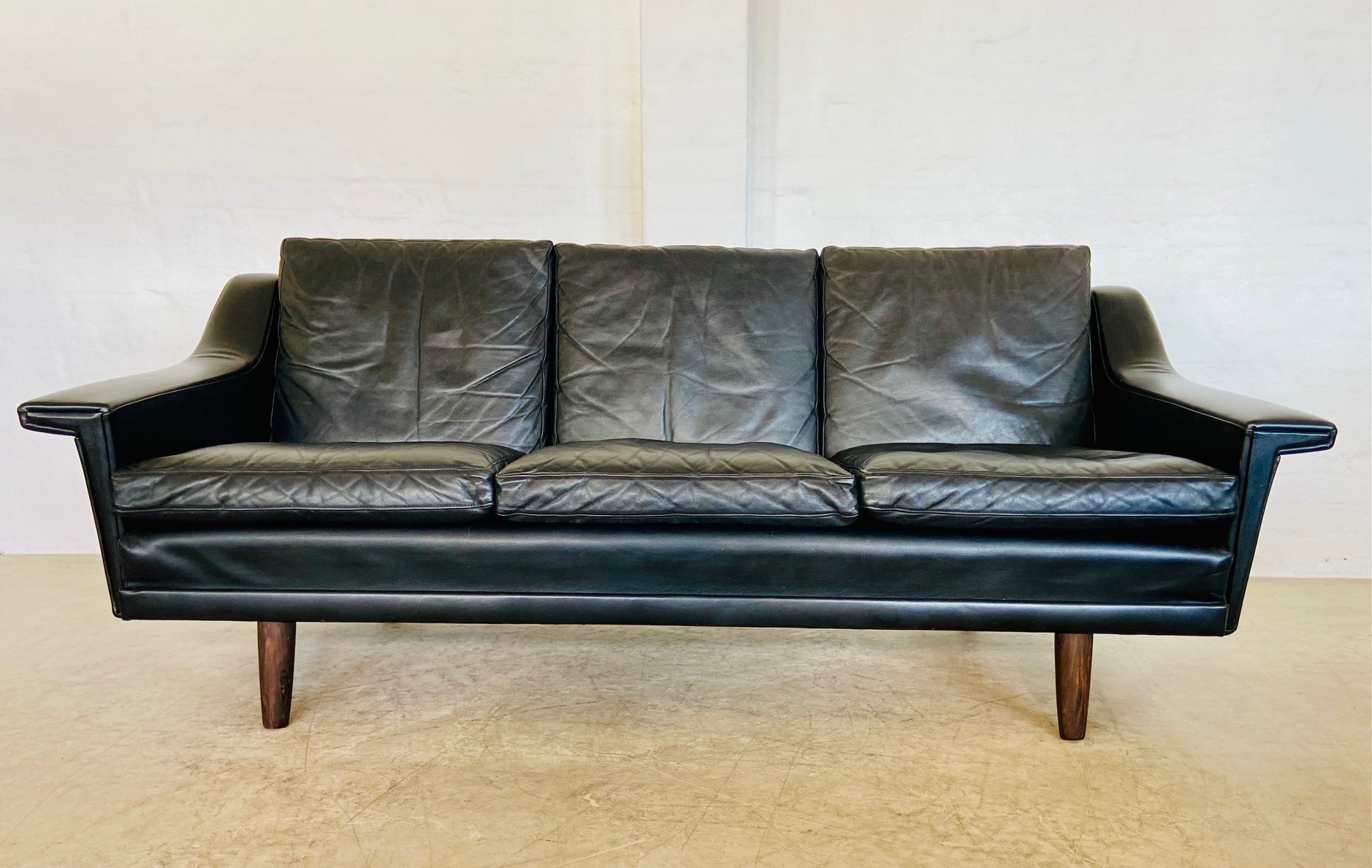 VINTAGE DANISH RETRO 3 PERSON BLACK LEATHER SOFA 1960,s