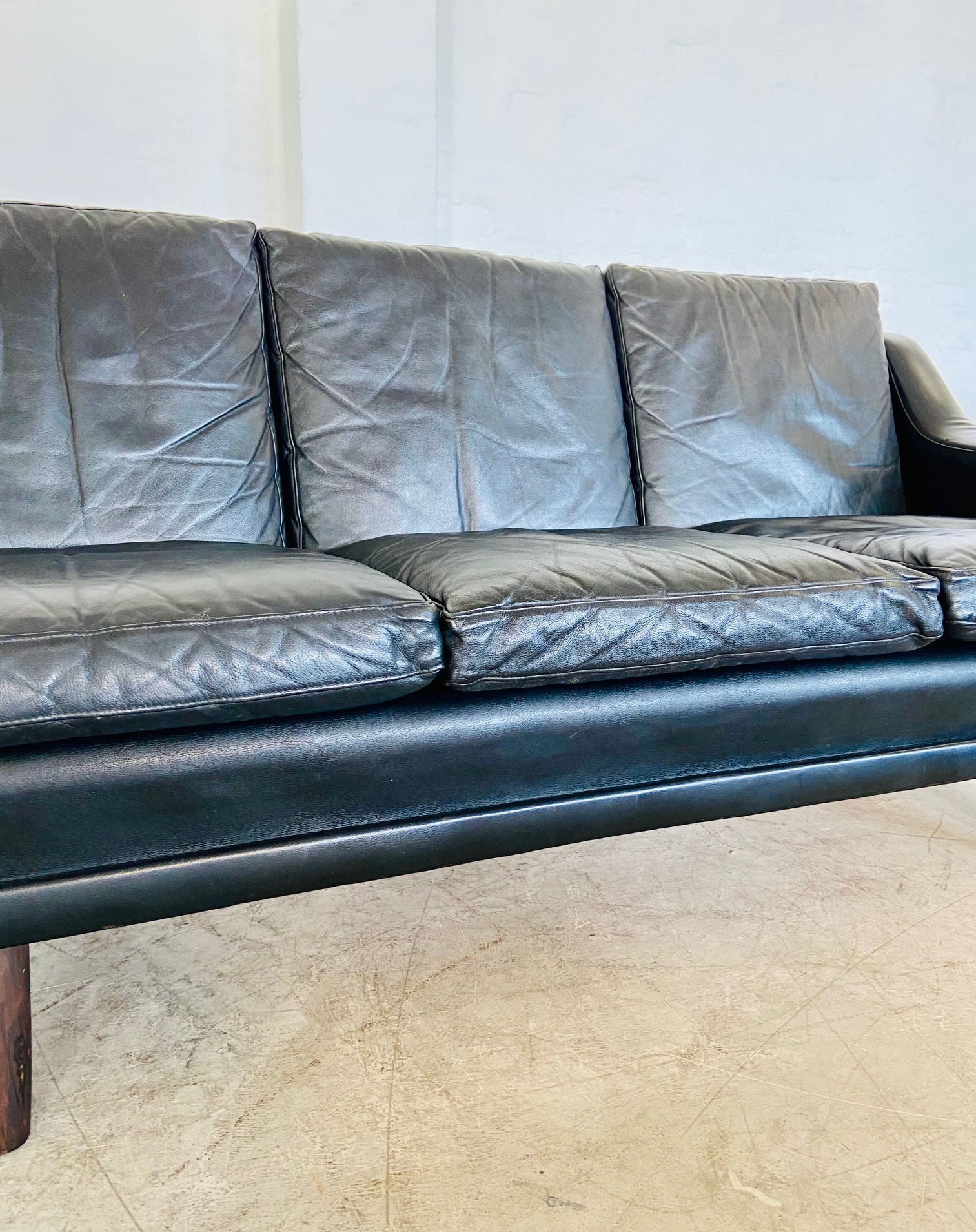 VINTAGE DANISH RETRO 3 PERSON BLACK LEATHER SOFA 1960,s