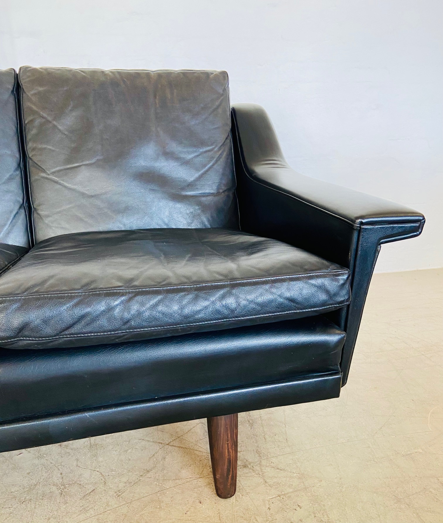 VINTAGE DANISH RETRO 3 PERSON BLACK LEATHER SOFA 1960,s