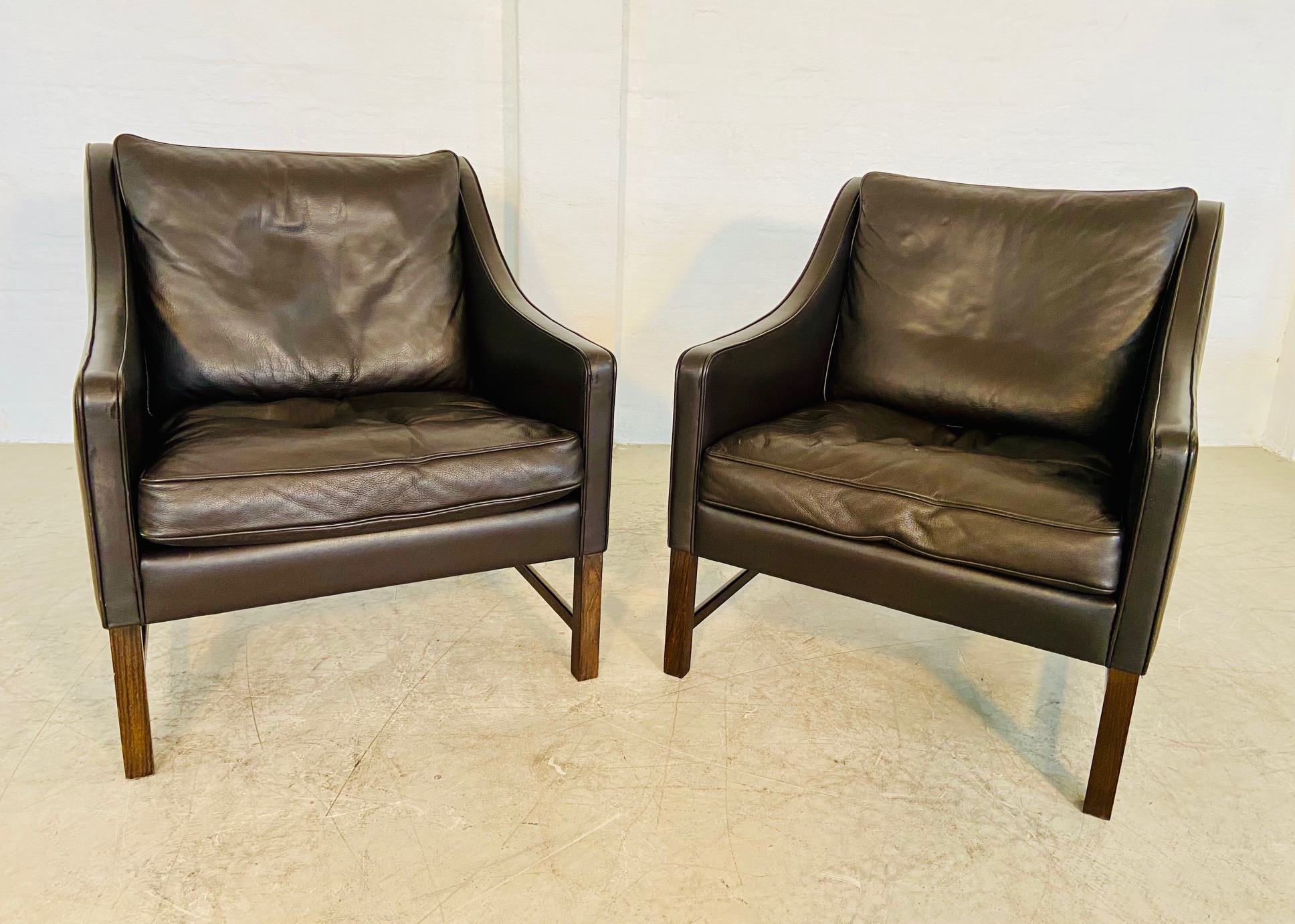 IMG_6465 Fredrik Kayser Mid-Century Leather & Rosewood Lounge Chairs β Brown Leather
