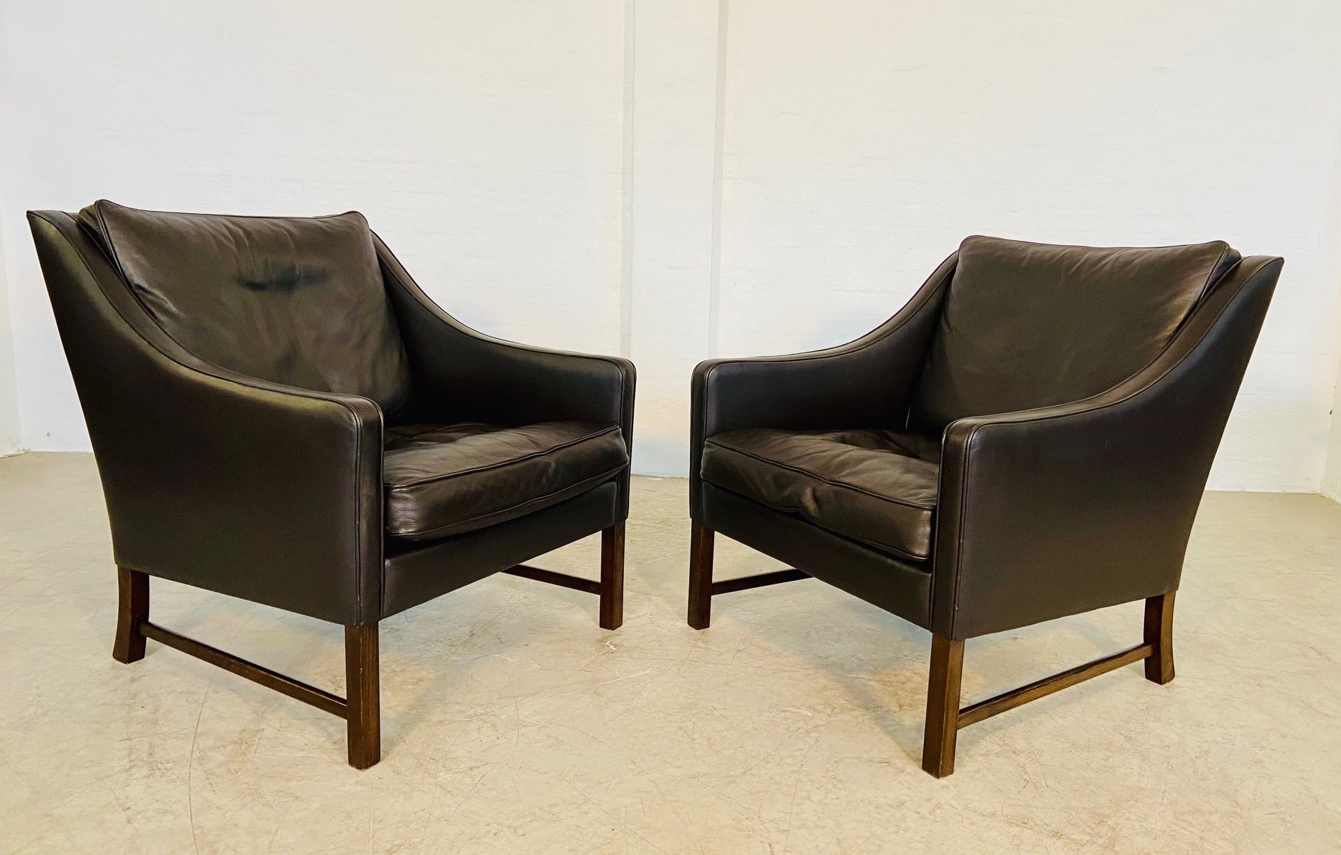 IMG_6467 Fredrik Kayser Mid-Century Leather & Rosewood Lounge Chairs β Brown Leather