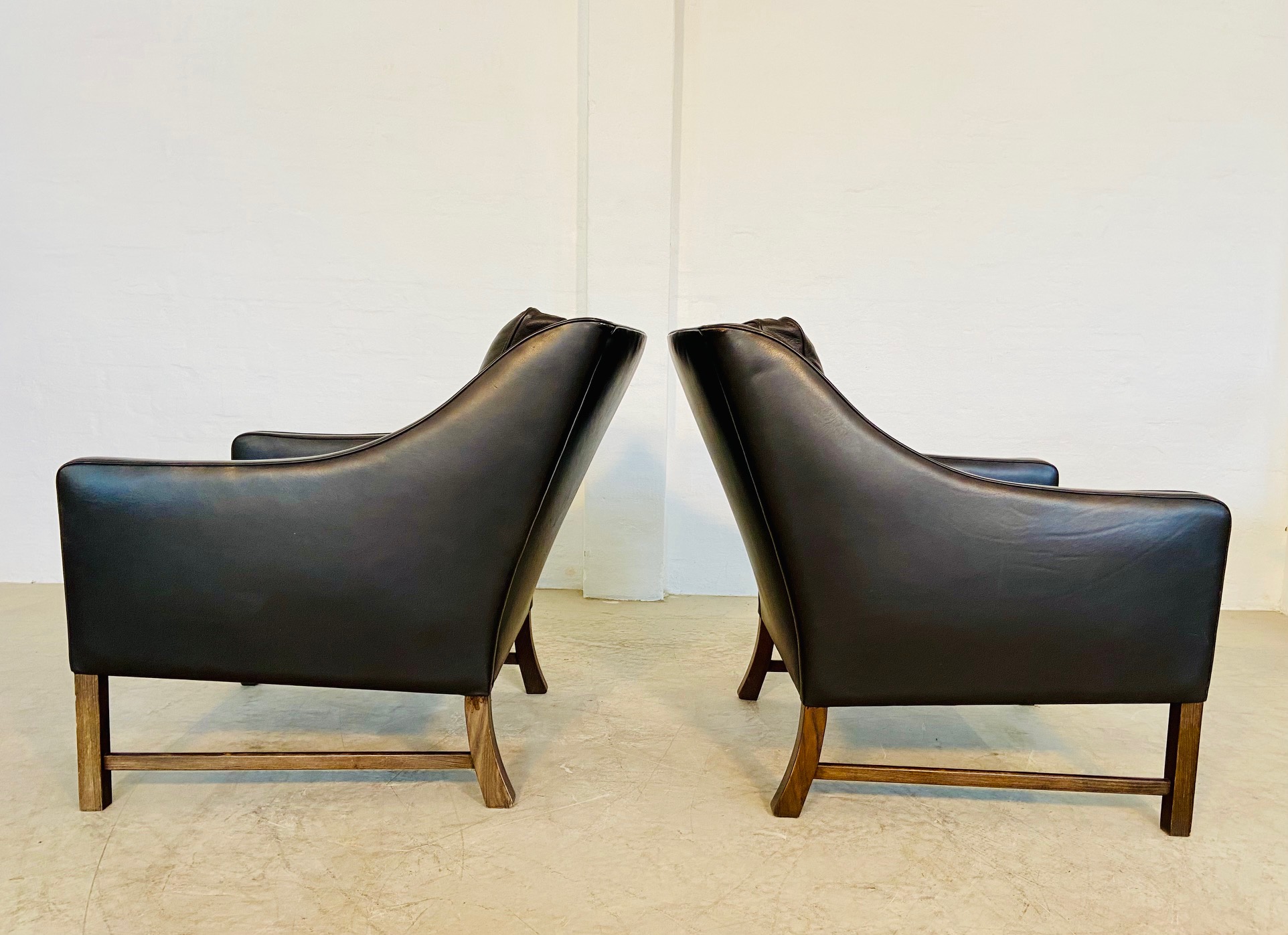 IMG_6472 Fredrik Kayser Mid-Century Leather & Rosewood Lounge Chairs β Brown Leather