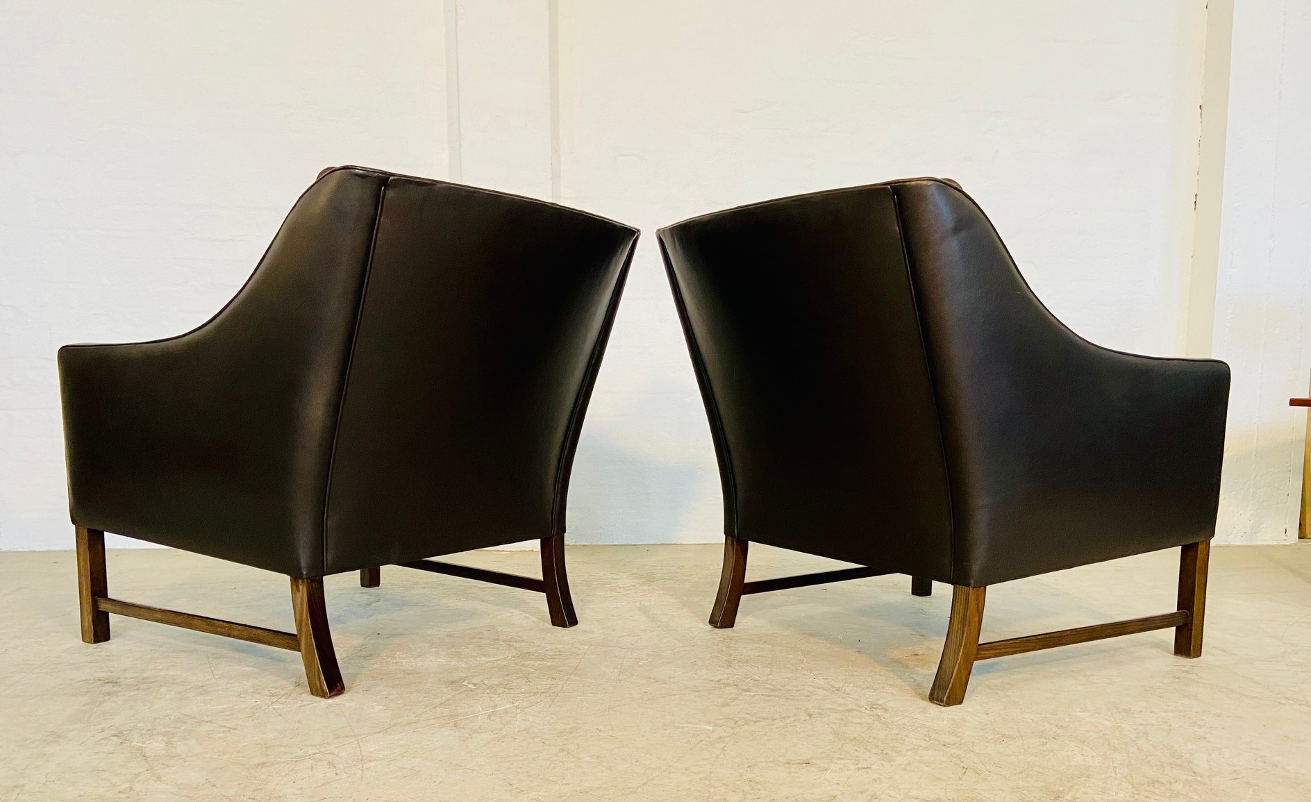 IMG_6476 Fredrik Kayser Mid-Century Leather & Rosewood Lounge Chairs β Brown Leather