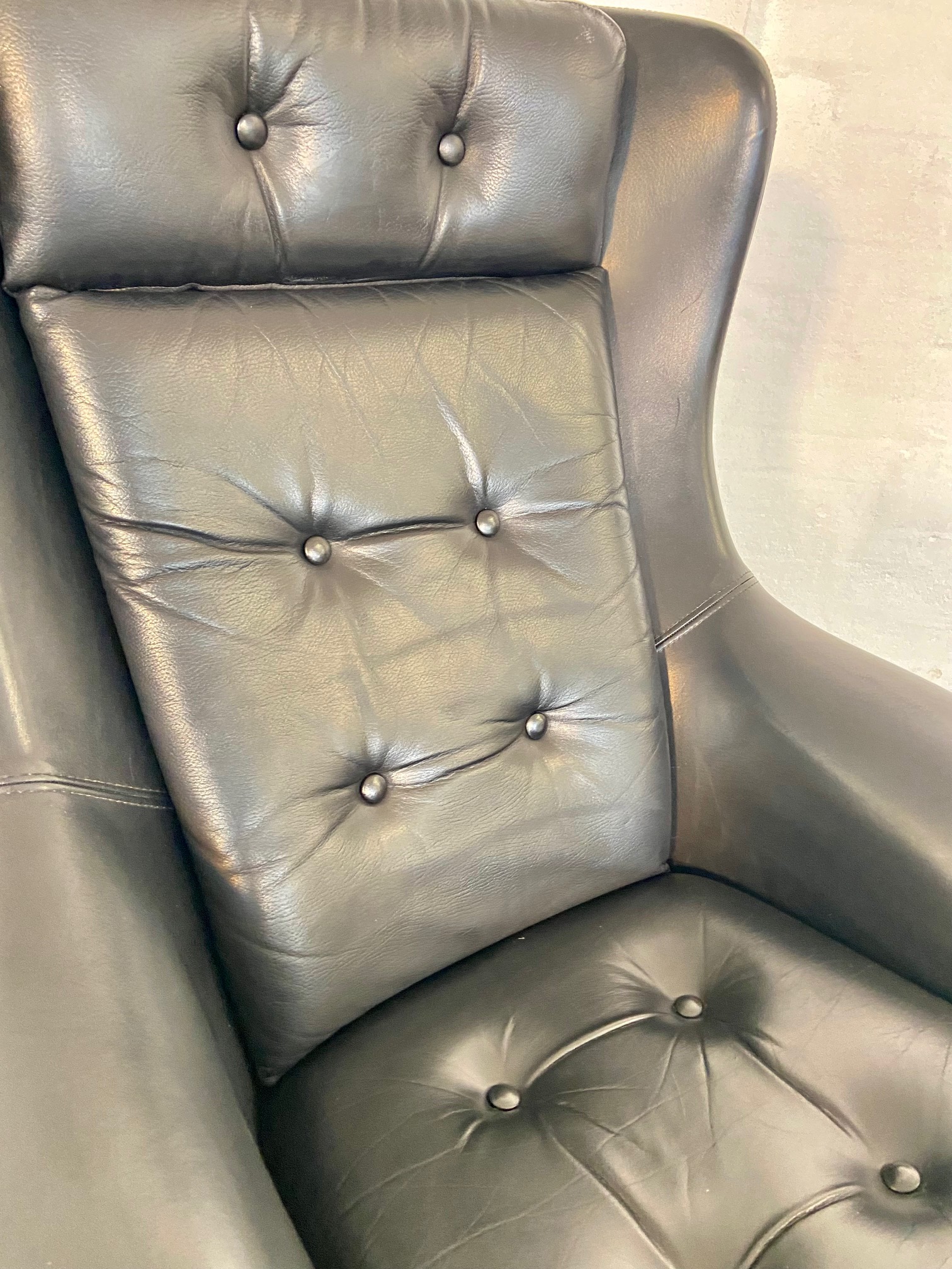 Vintage Danish Retro Black Leather Swivel Lounge  Chair