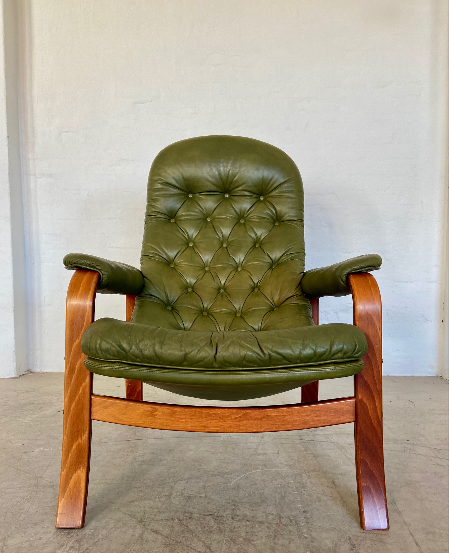 Vintage Swedish Mid-Century Olive Green Leather Lounge Chair by Gote Møbler – 1970s