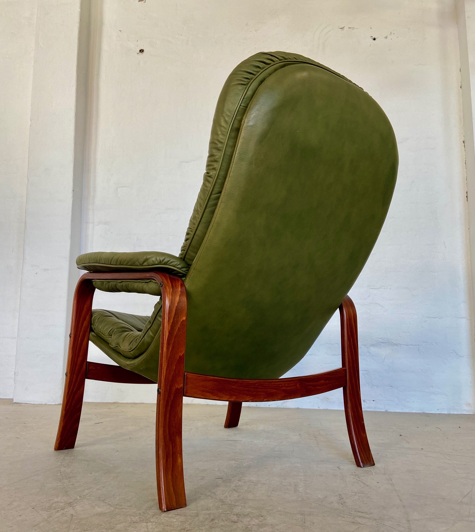 Vintage Swedish Mid-Century Olive Green Leather Lounge Chair by Gote Møbler – 1970s