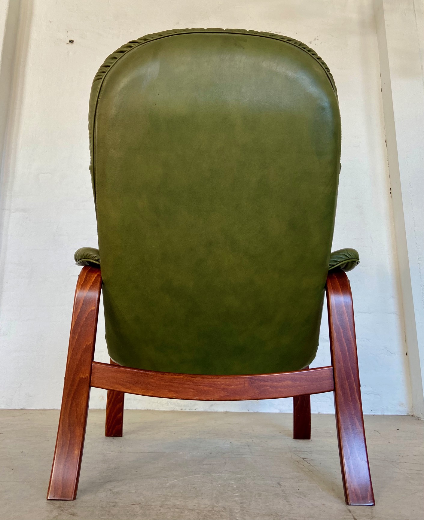 Vintage Swedish Mid-Century Olive Green Leather Lounge Chair by Gote Møbler – 1970s