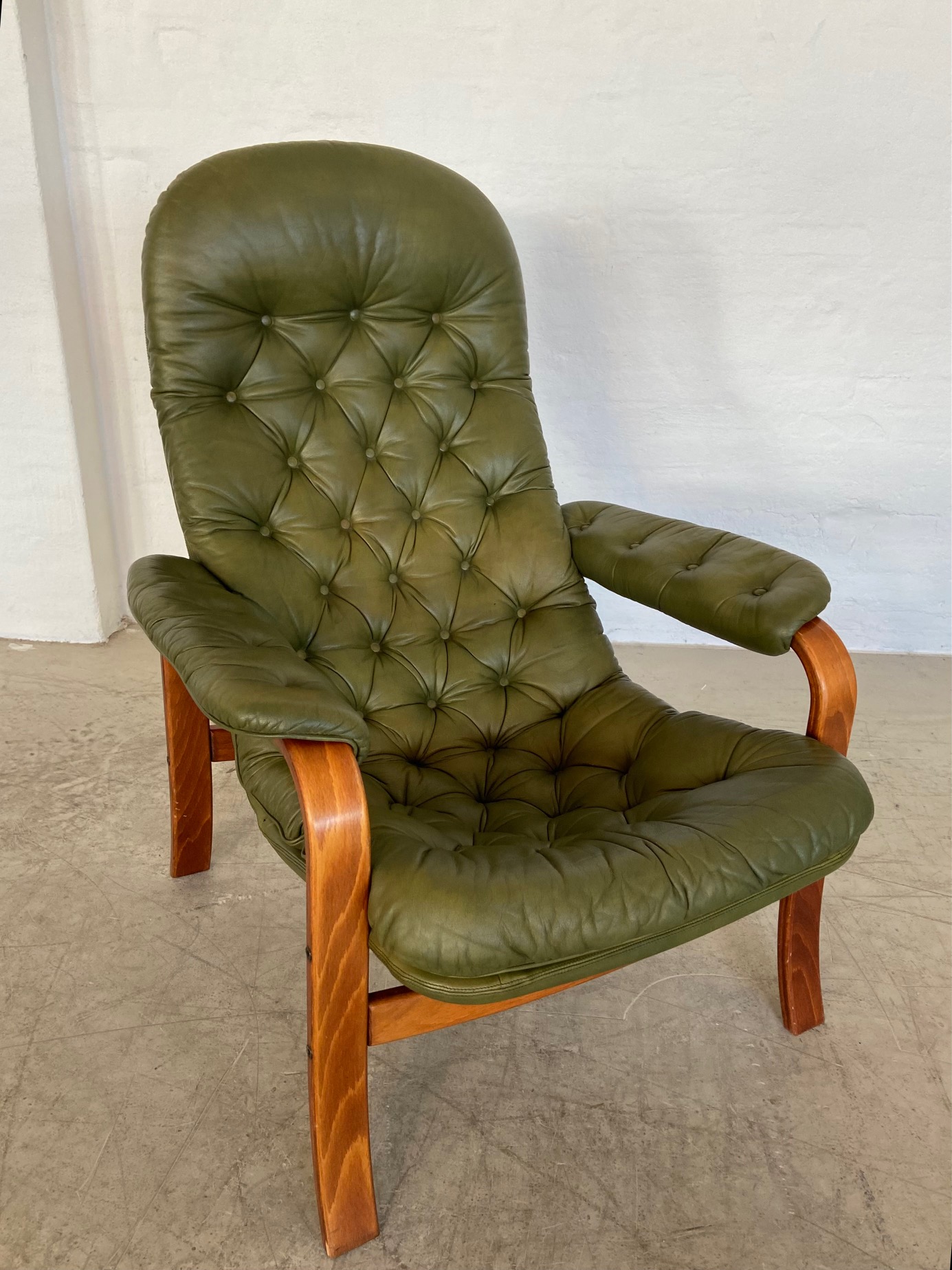Vintage Swedish Mid-Century Olive Green Leather Lounge Chair by Gote Møbler – 1970s