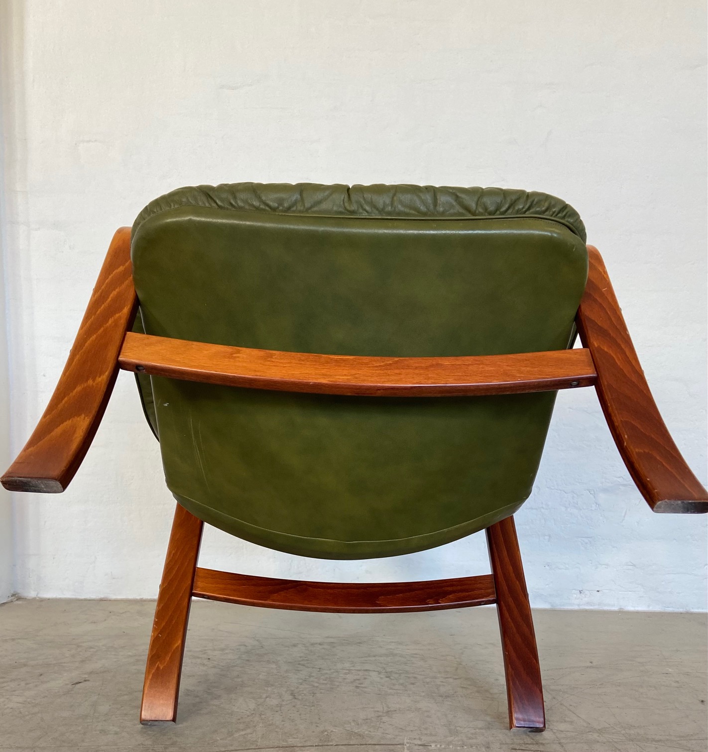 Vintage Swedish Mid-Century Olive Green Leather Lounge Chair by Gote Møbler – 1970s