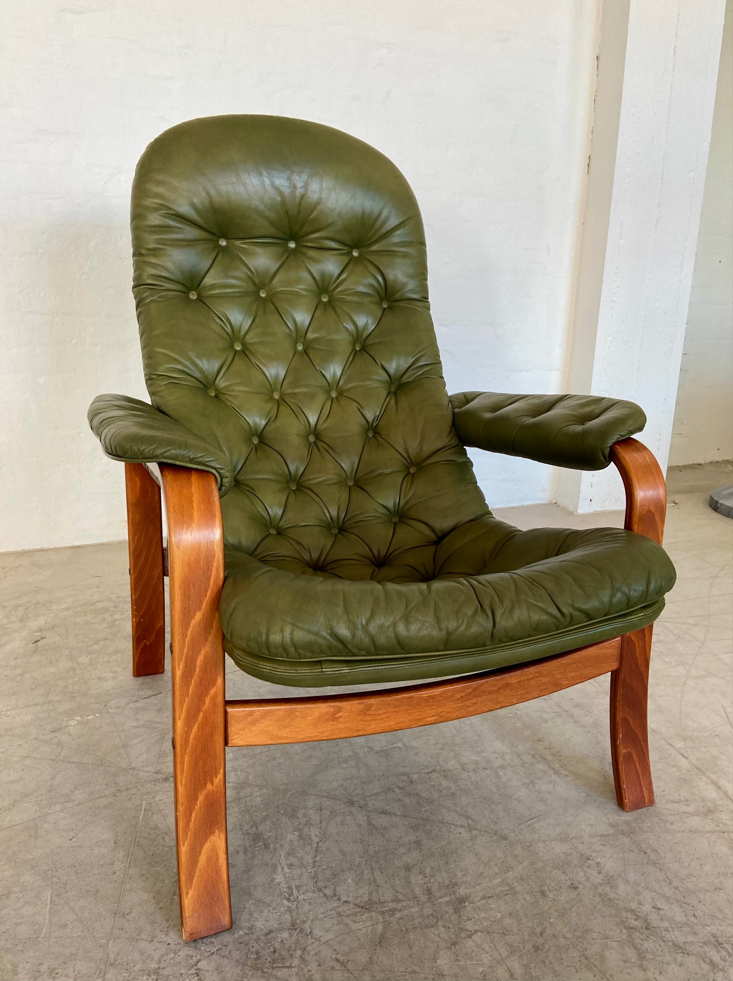 Vintage Swedish Mid-Century Olive Green Leather Lounge Chair by Gote Møbler – 1970s