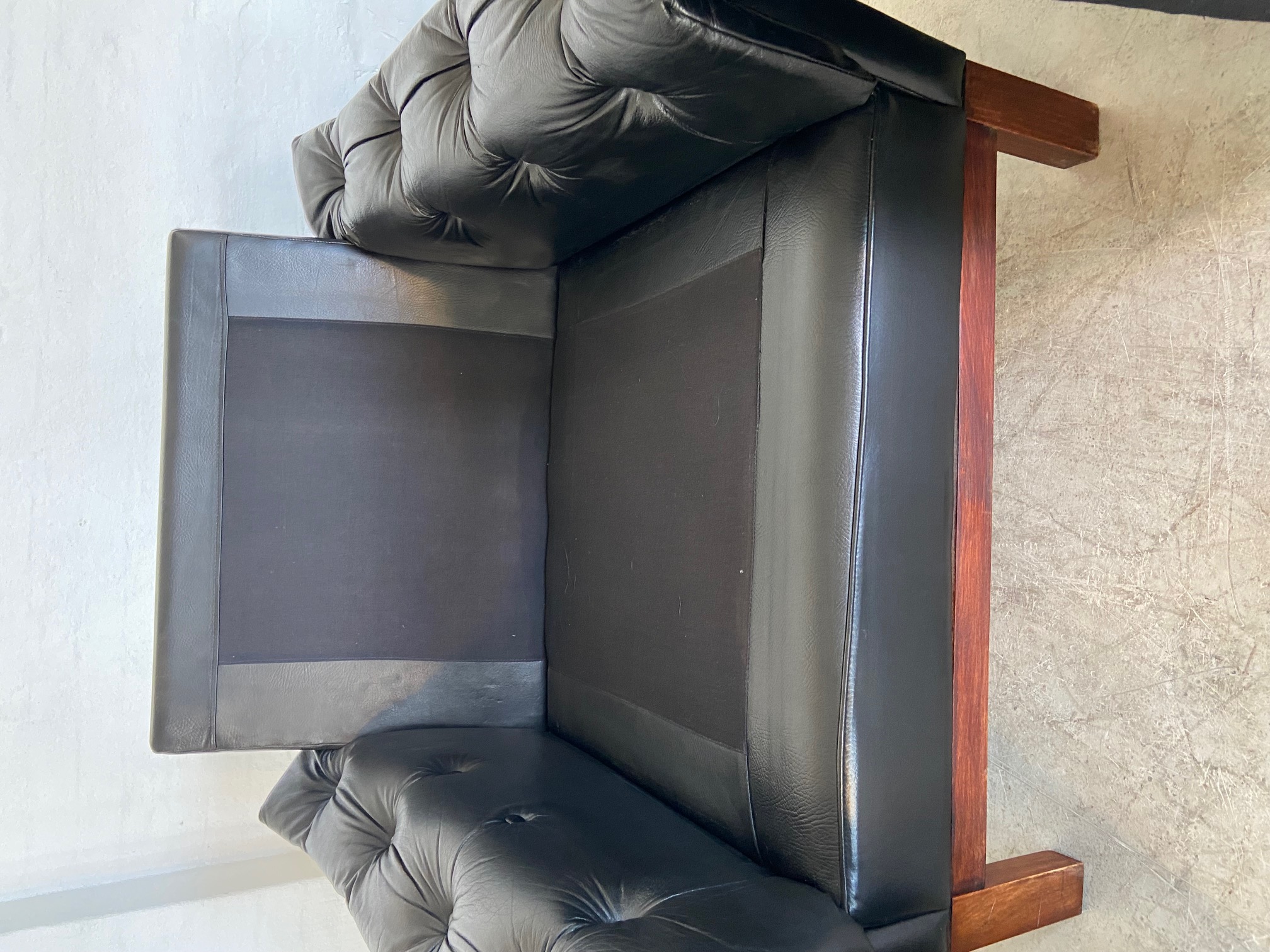 IMG_9307 VINTAGE DANISH MID-CENTURY BLACK LEATHER ARMCHAIR β 1970s