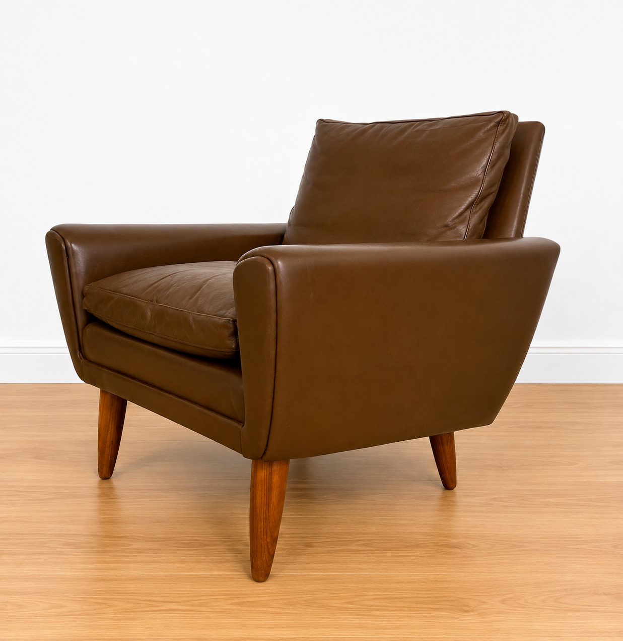 VINTAGE RETRO DANISH MID-CENTURY G. THAMS CLUB CHAIR IN BROWN LEATHER 60s