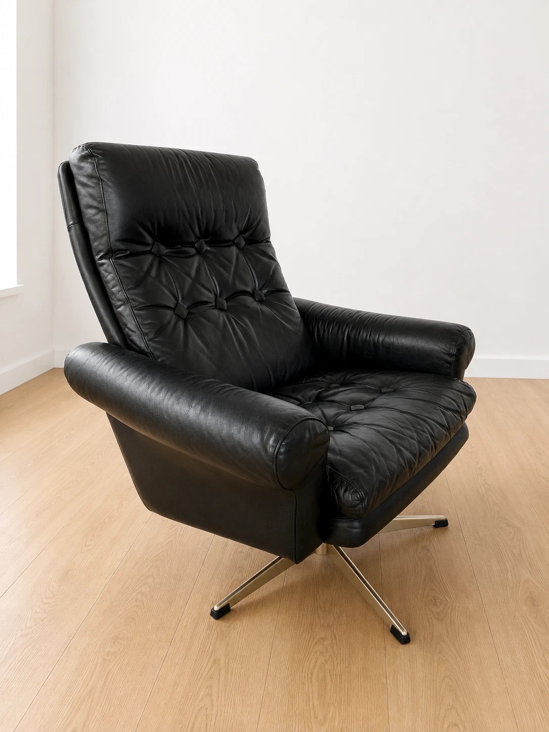 Vintage Danish Mid Century Black Leather swivel Chair 1970'S