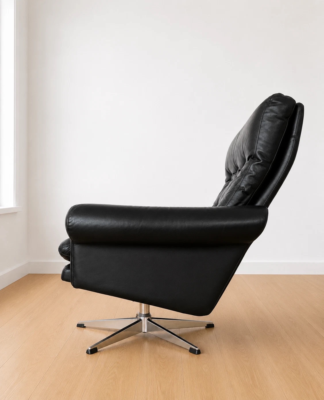 Vintage Danish Mid Century Black Leather swivel Chair 1970'S