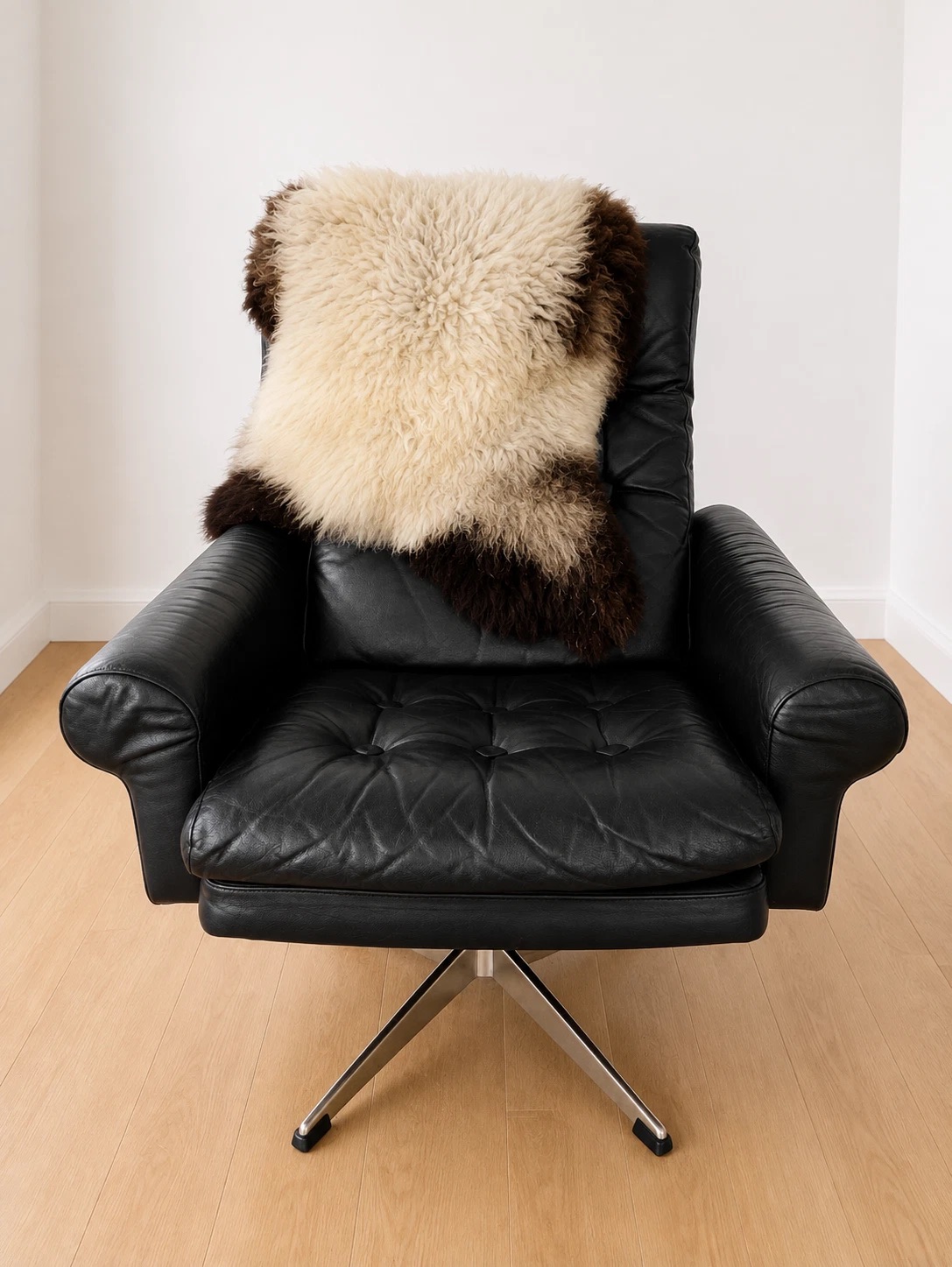 Vintage Danish Mid Century Black Leather swivel Chair 1970'S