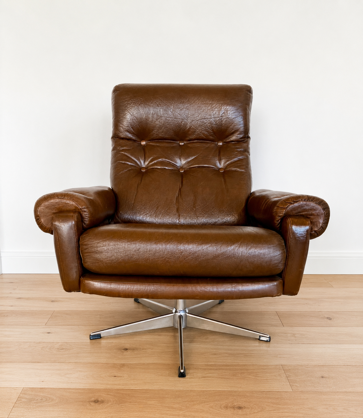 VINTAGE DANISH MID CENTURY BROWN LEATHER SWIVEL CHAIR 1970,s
