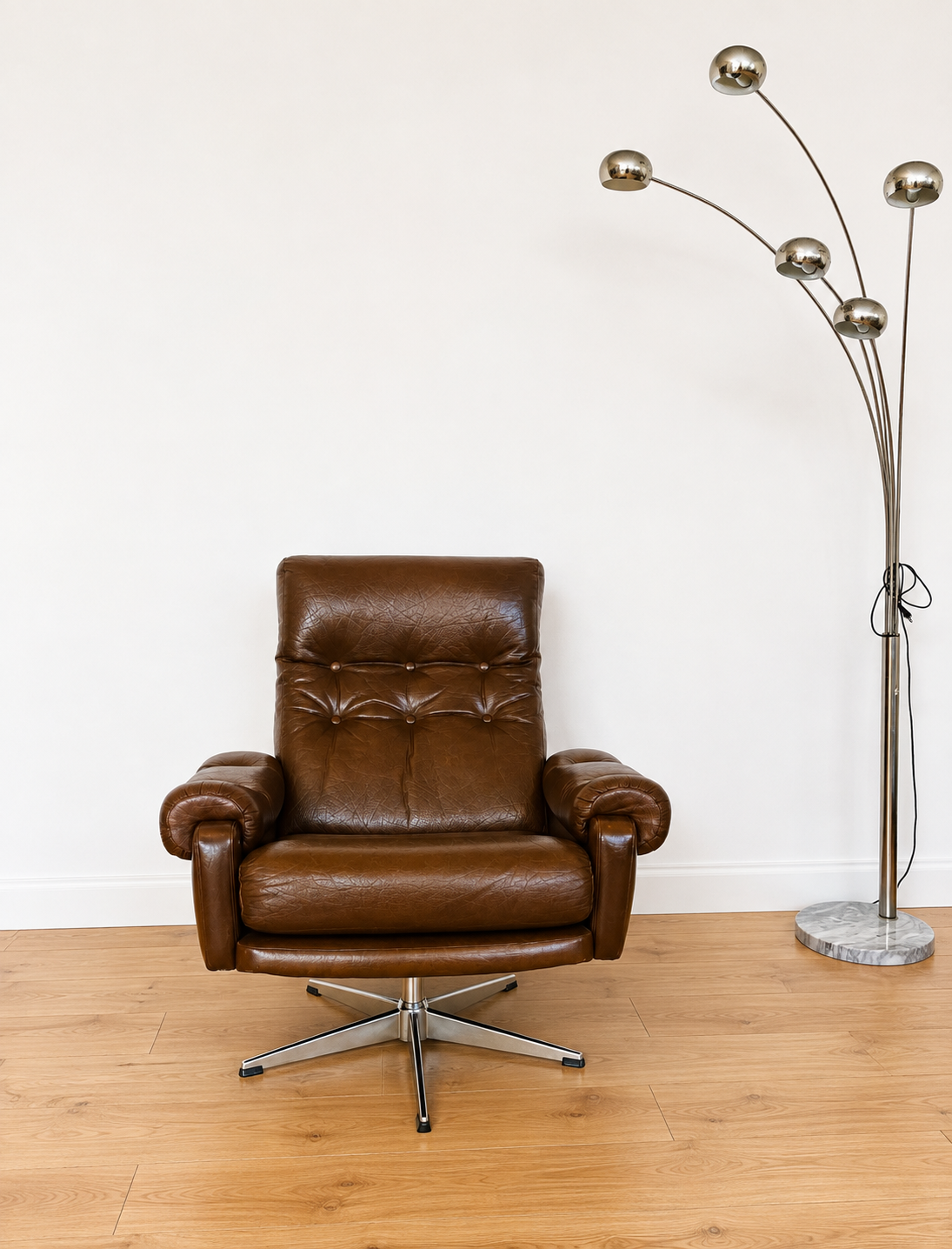 VINTAGE DANISH MID CENTURY BROWN LEATHER SWIVEL CHAIR 1970,s
