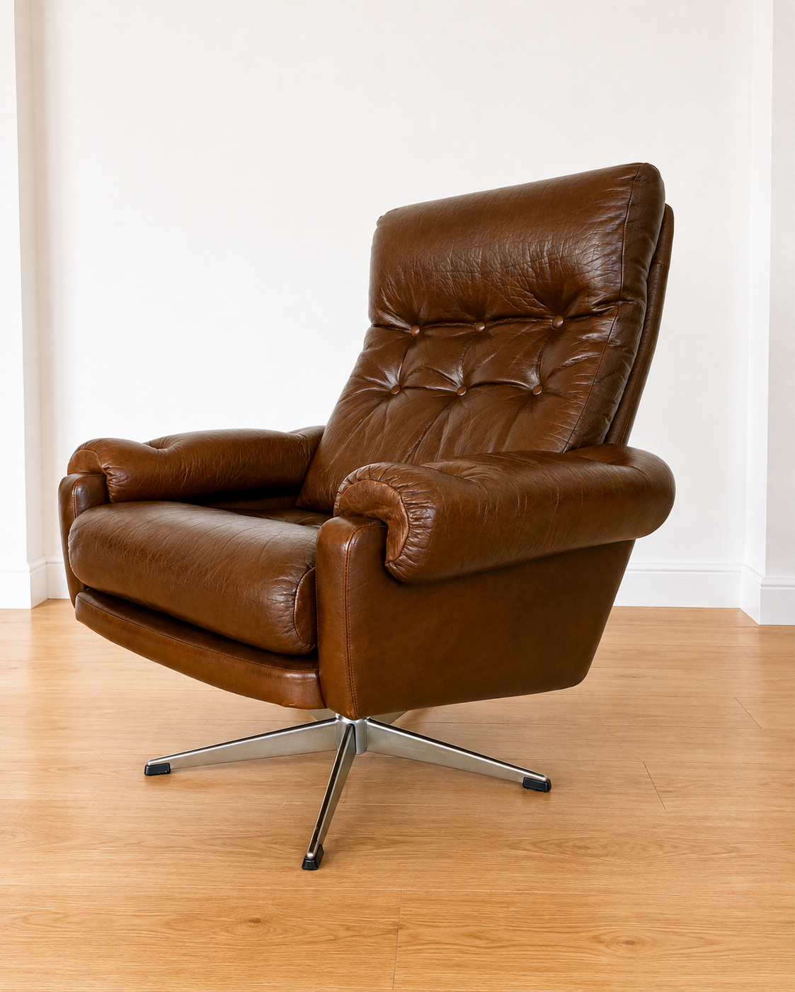 VINTAGE DANISH MID CENTURY BROWN LEATHER SWIVEL CHAIR 1970,s