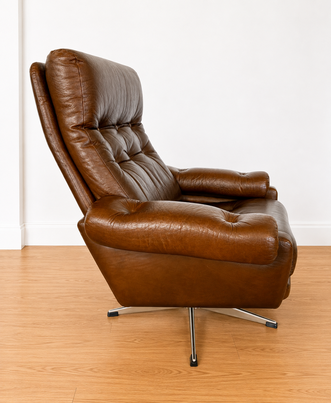 VINTAGE DANISH MID CENTURY BROWN LEATHER SWIVEL CHAIR 1970,s