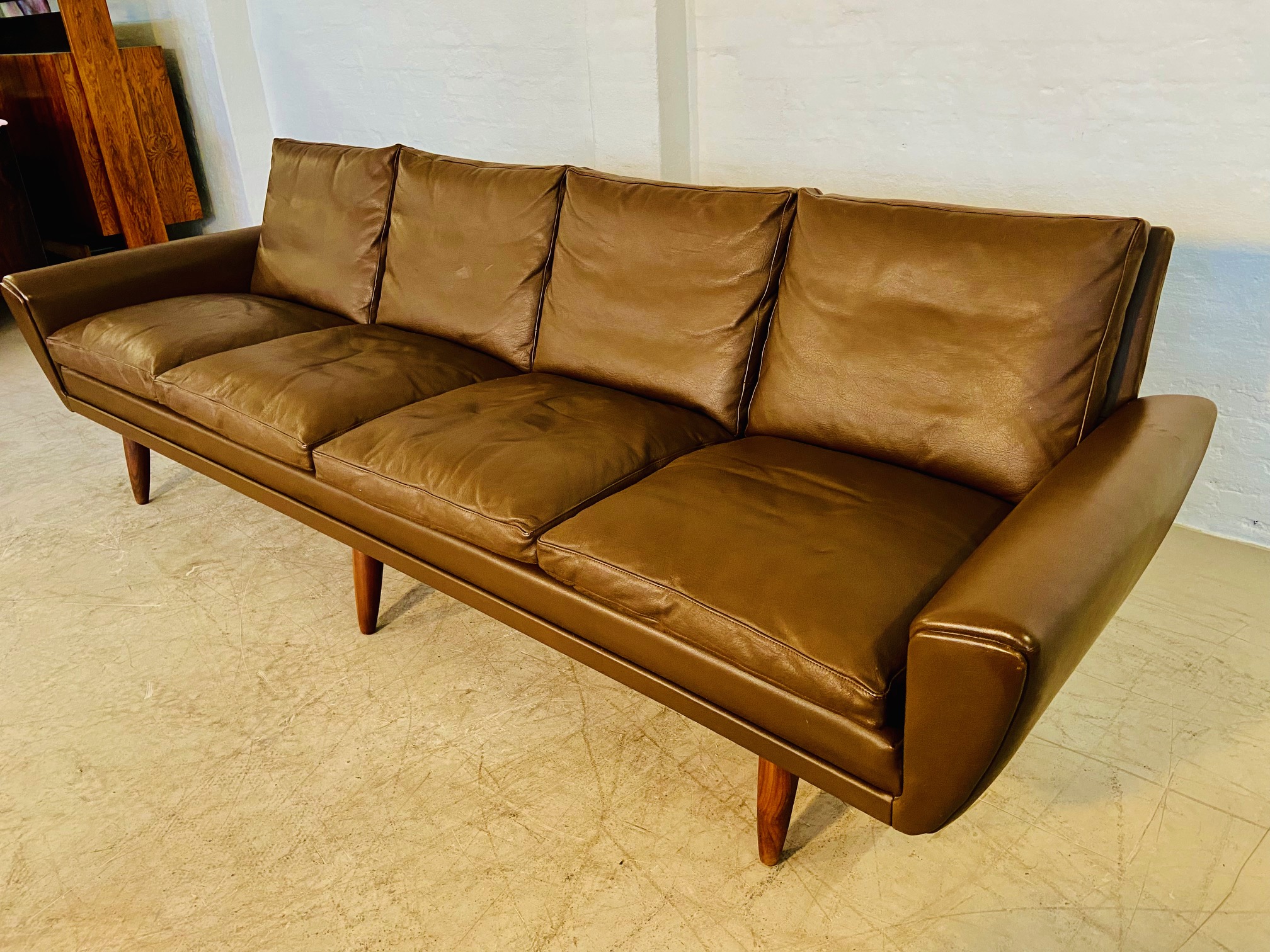 GEORG THAMS VINTAGE RETRO DANISH MID-CENTURY 4 PERSON SOFA in BROWN LEATHER 1960