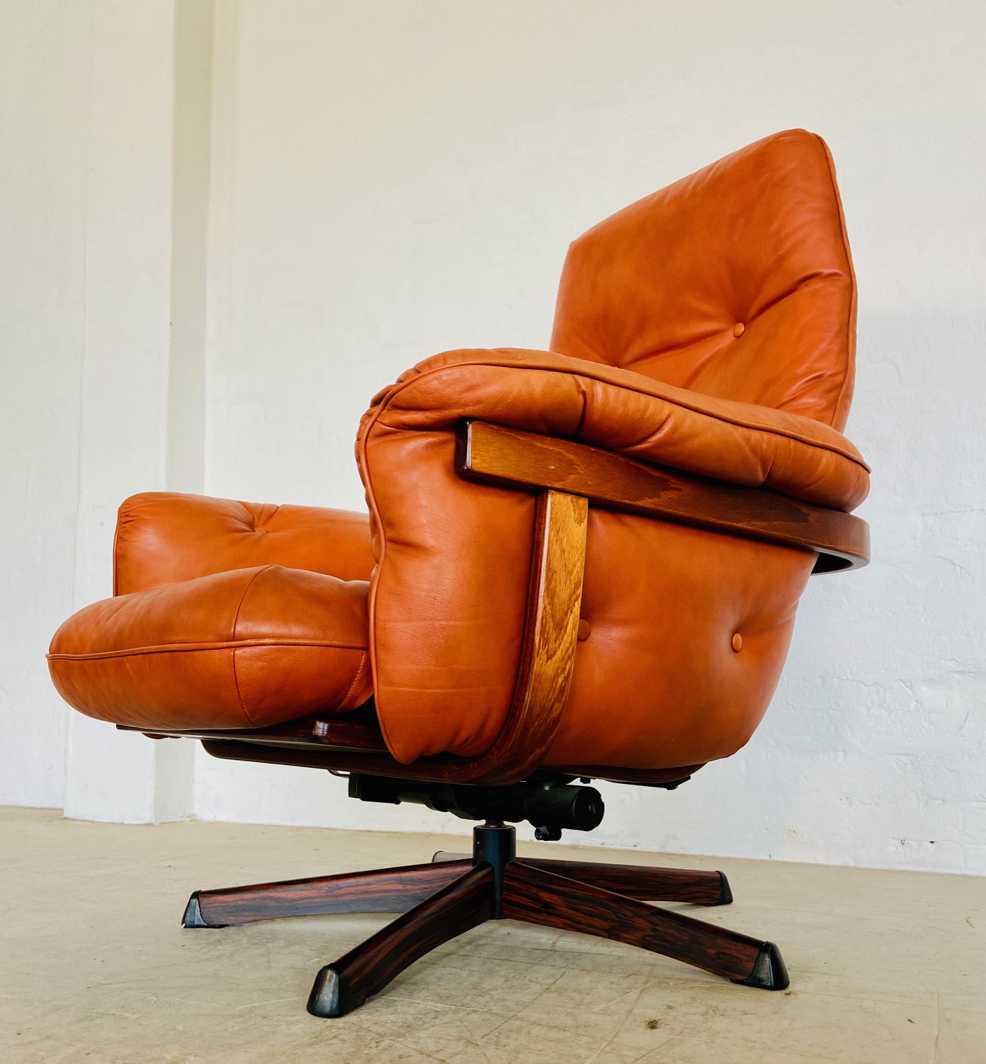 Gote Møbler Vintage Mid Century Reclining Lounge Chair  1970s