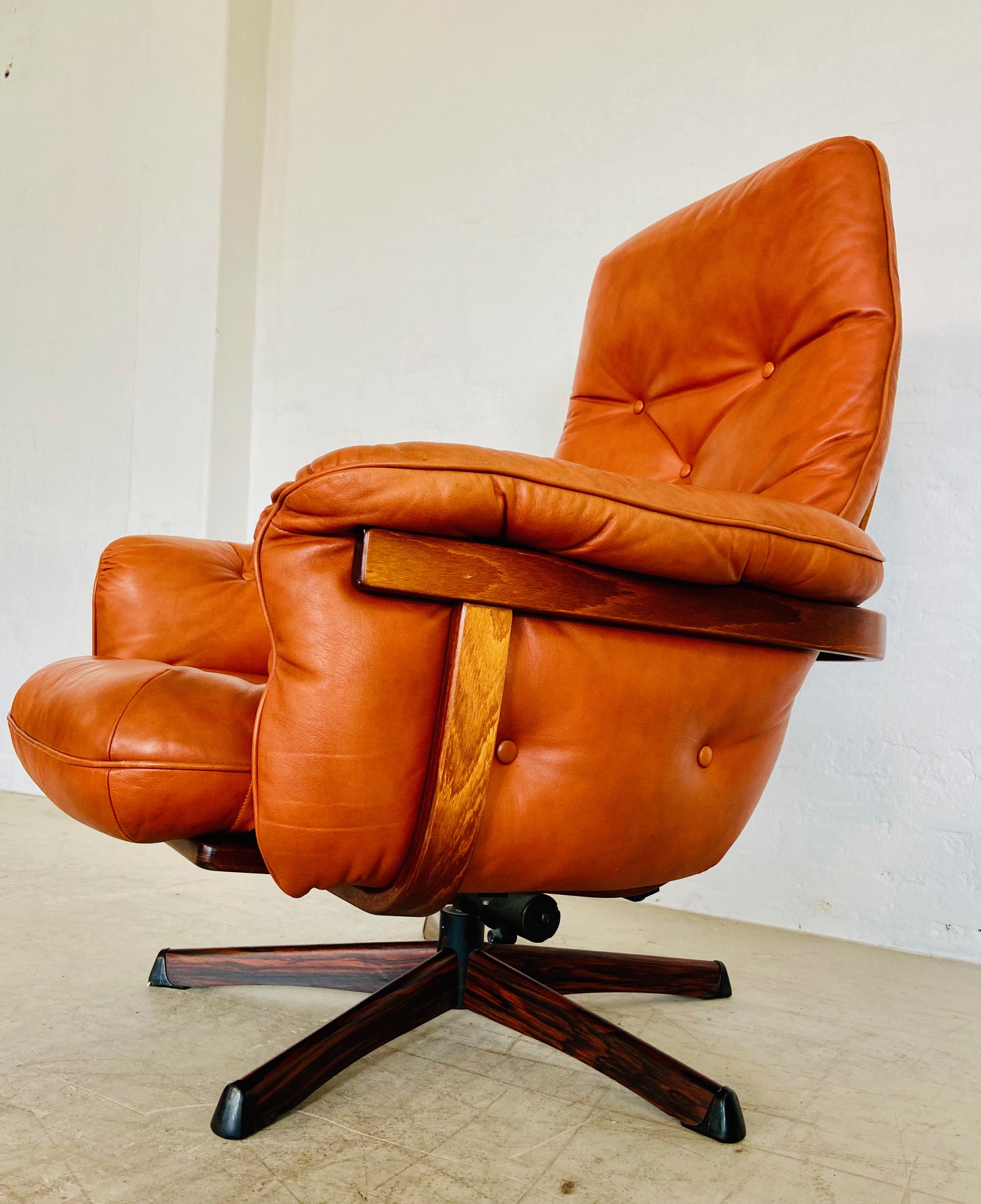 Gote Møbler Vintage Mid Century Reclining Lounge Chair  1970s