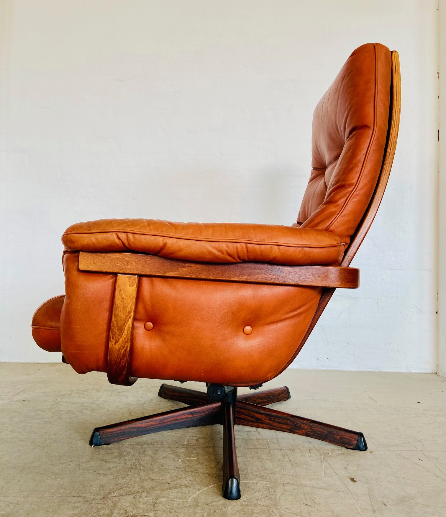 Gote Møbler Vintage Mid Century Reclining Lounge Chair  1970s