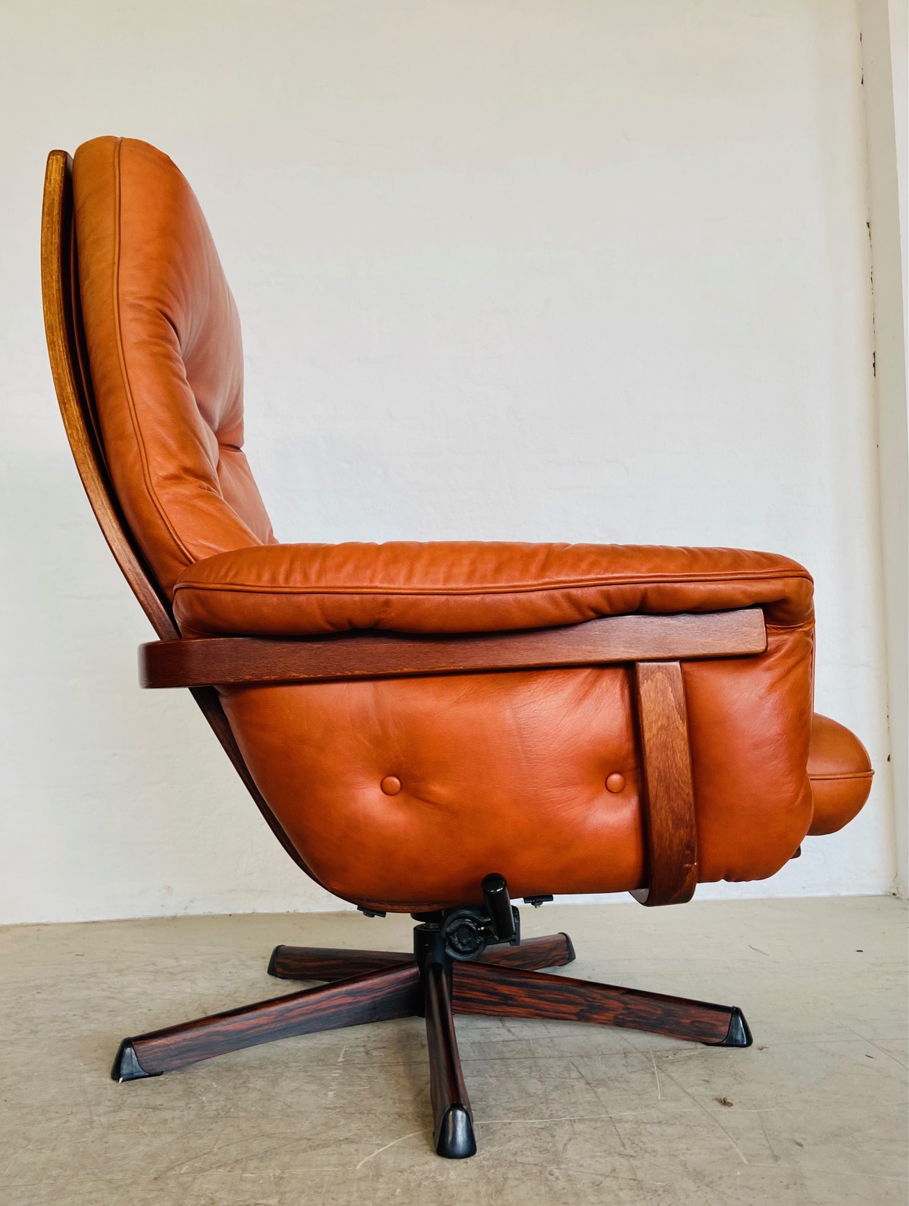 Gote Møbler Vintage Mid Century Reclining Lounge Chair  1970s