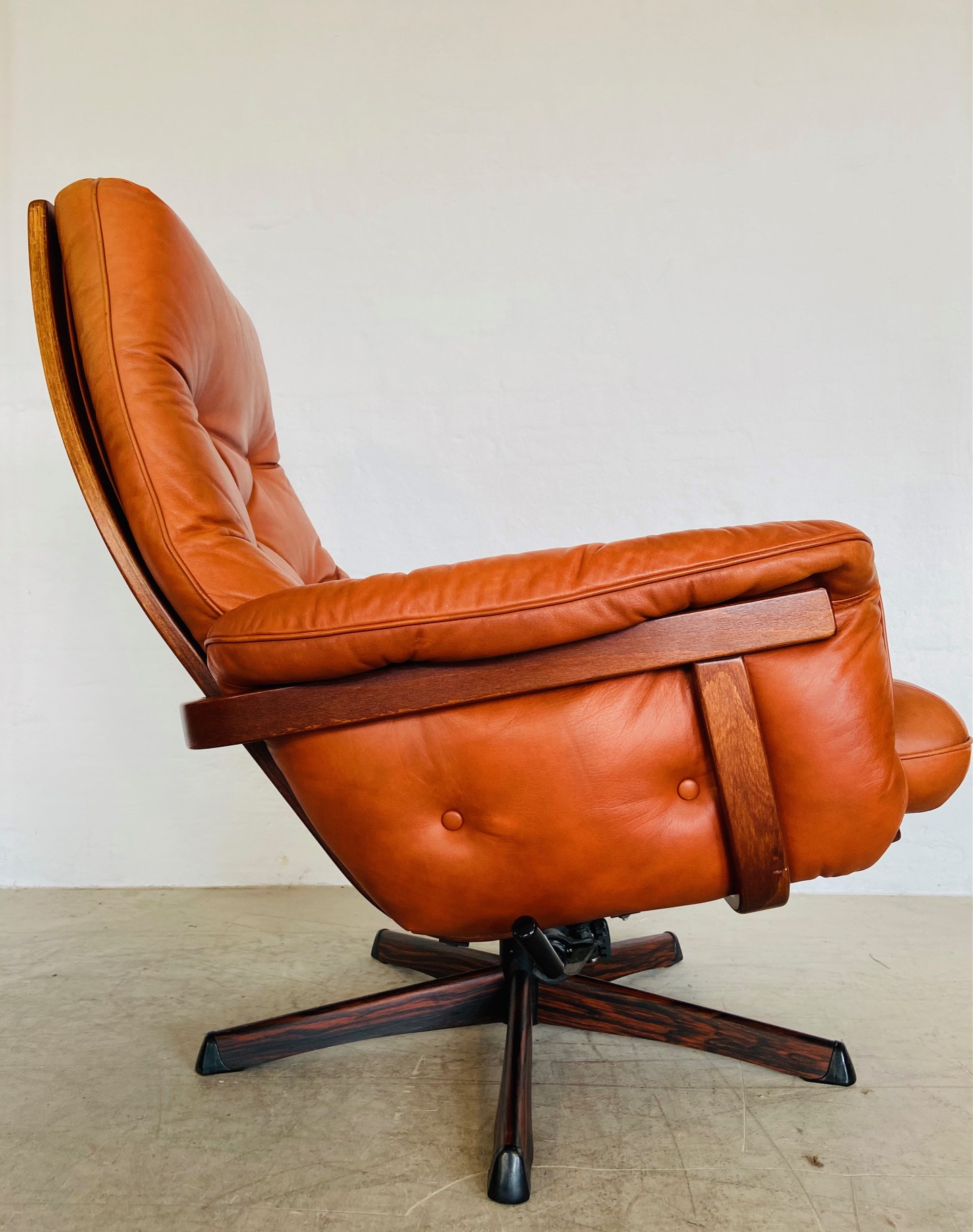 Gote Møbler Vintage Mid Century Reclining Lounge Chair  1970s