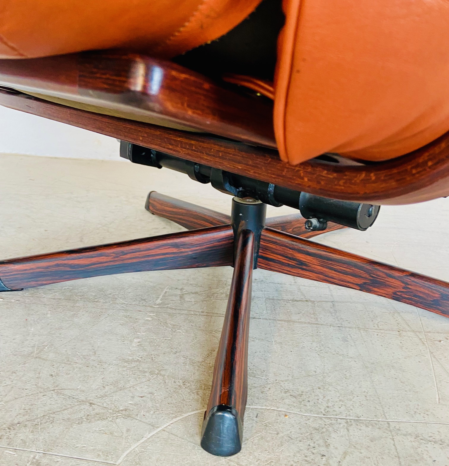 Gote Møbler Vintage Mid Century Reclining Lounge Chair  1970s