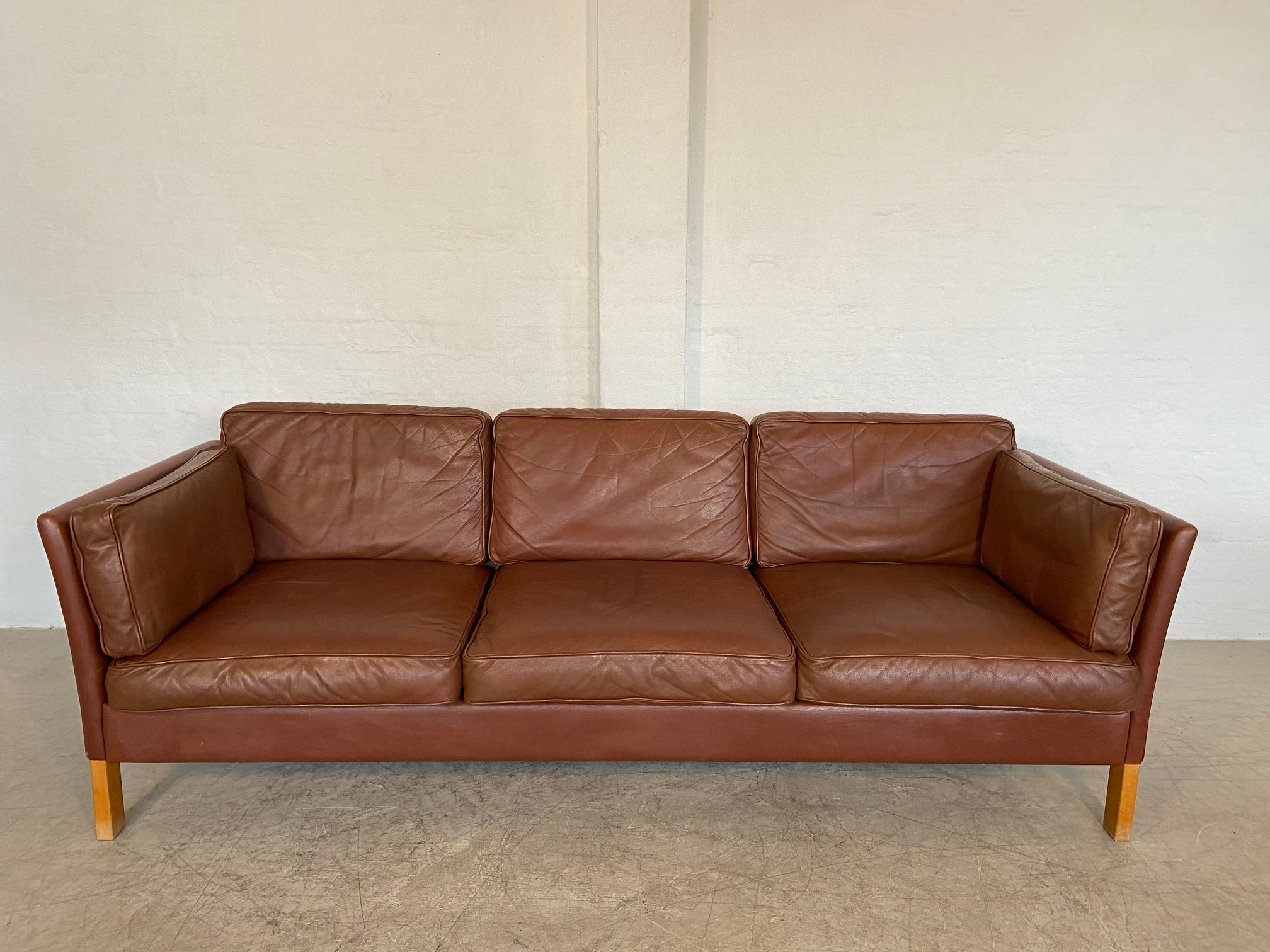 VINTAGE DANISH MID CENTURY MOGENS HANSEN 3 PERSON COGNAC LEATHER SOFA 1960,s