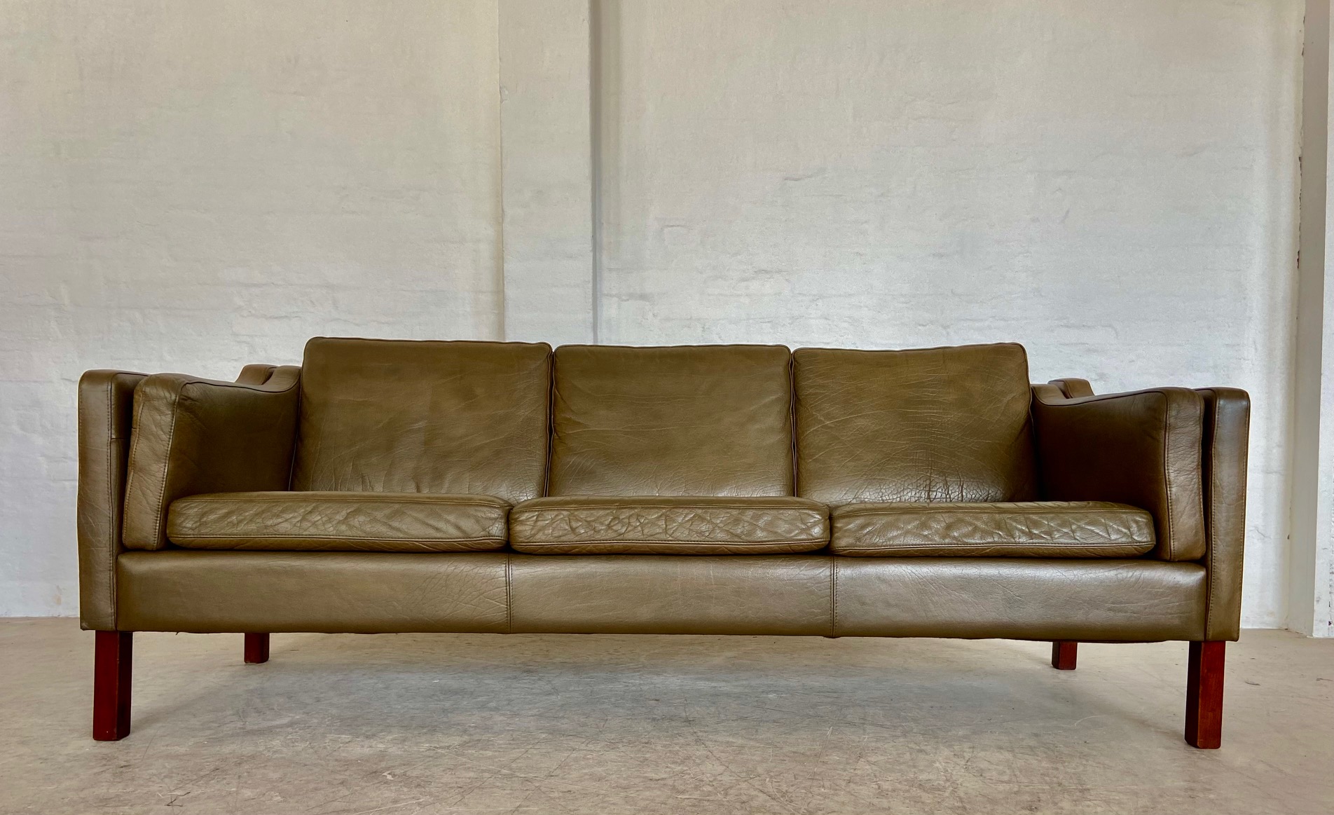 MOGENS HANSEN VINTAGE DANISH MID CENTURY 3 PERSON OLIVE GREEN LEATHER SOFA 1960,s