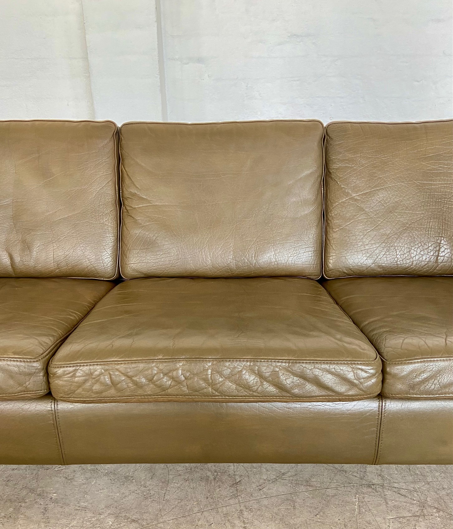 MOGENS HANSEN VINTAGE DANISH MID CENTURY 3 PERSON OLIVE GREEN LEATHER SOFA 1960,s